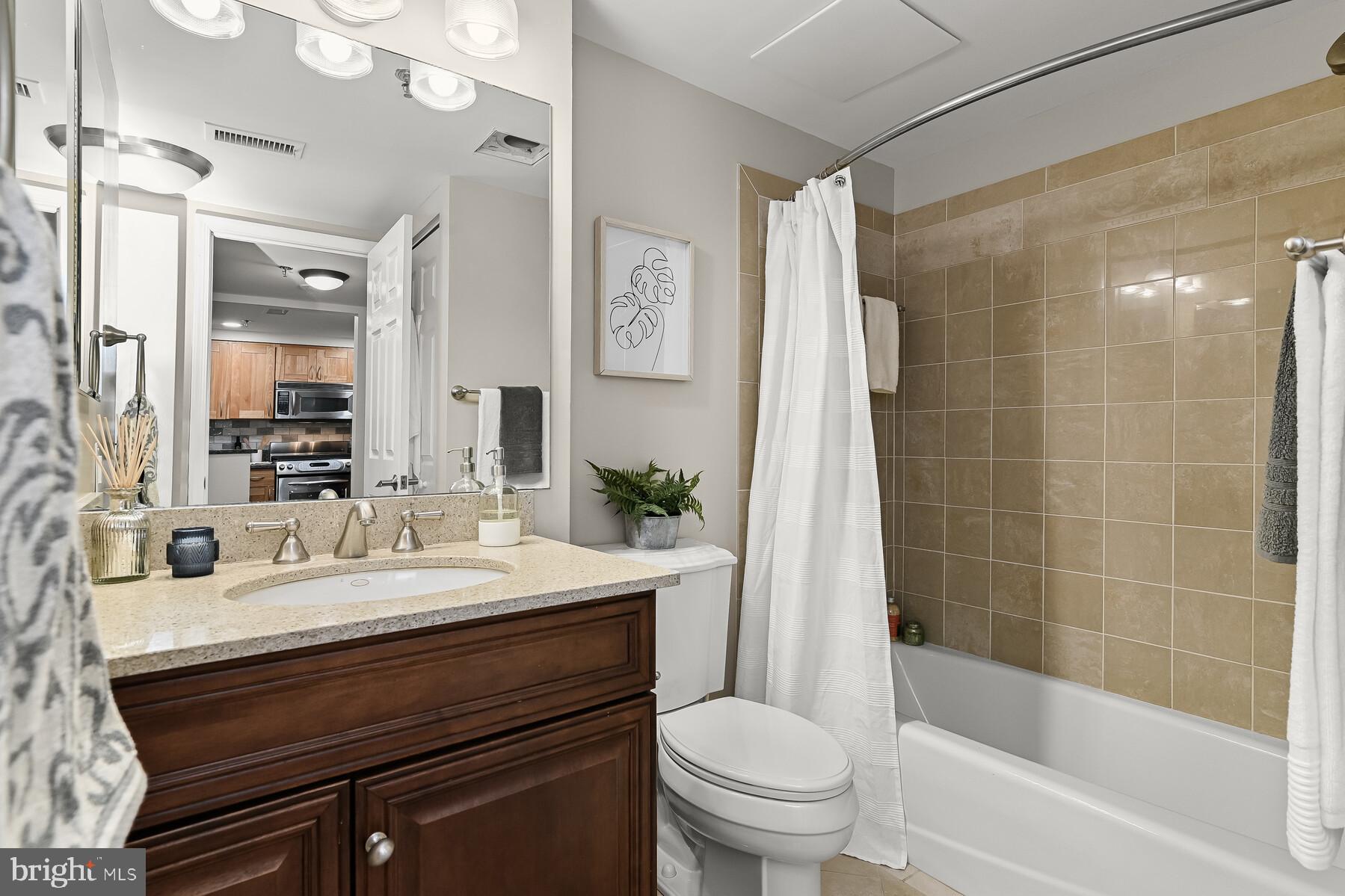 THE CHRISTOPHER - Residential