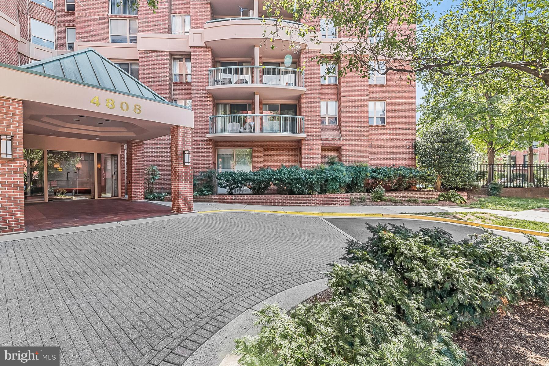 THE CHRISTOPHER - Residential