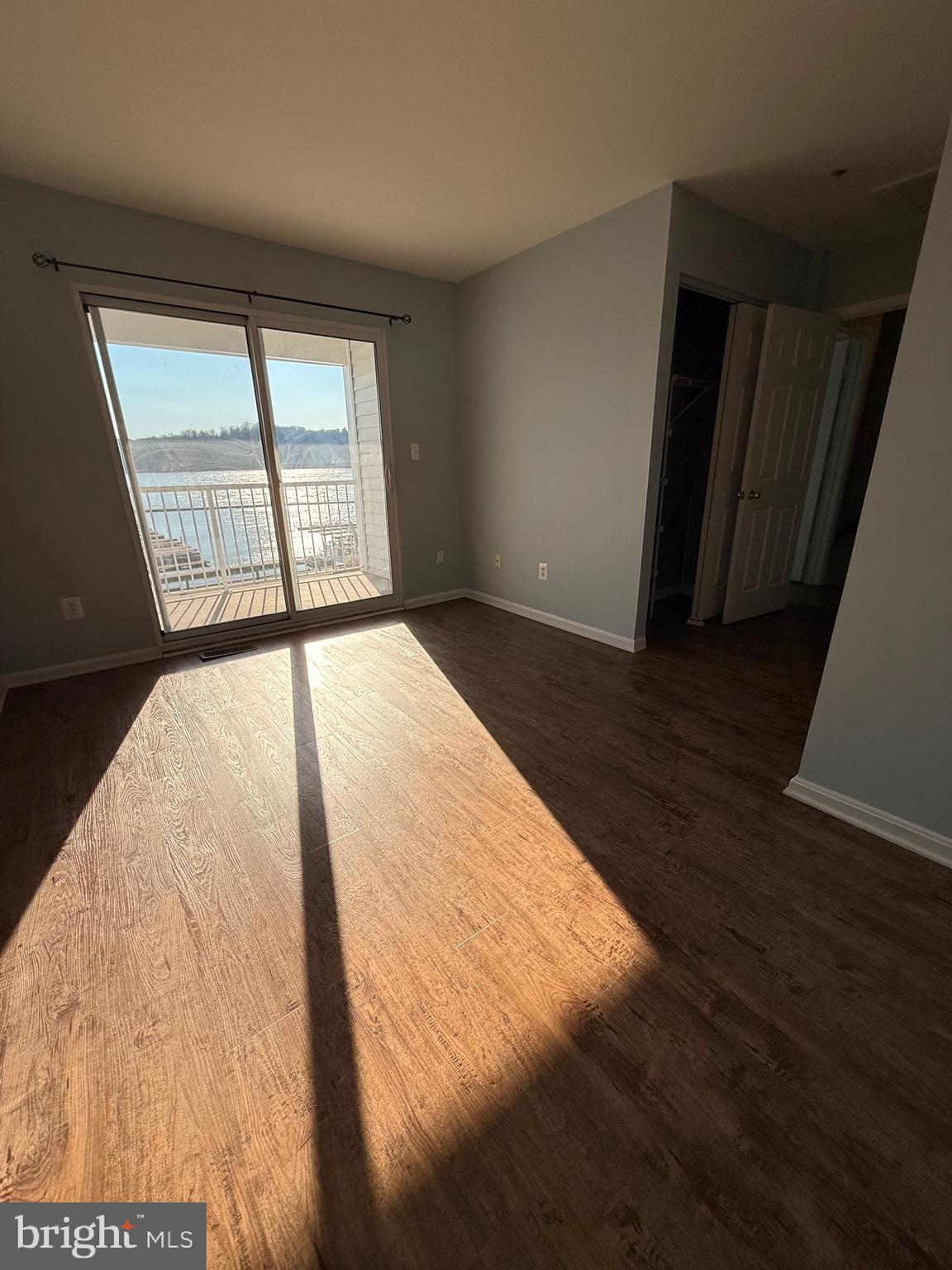 TOMES LANDING - Residential