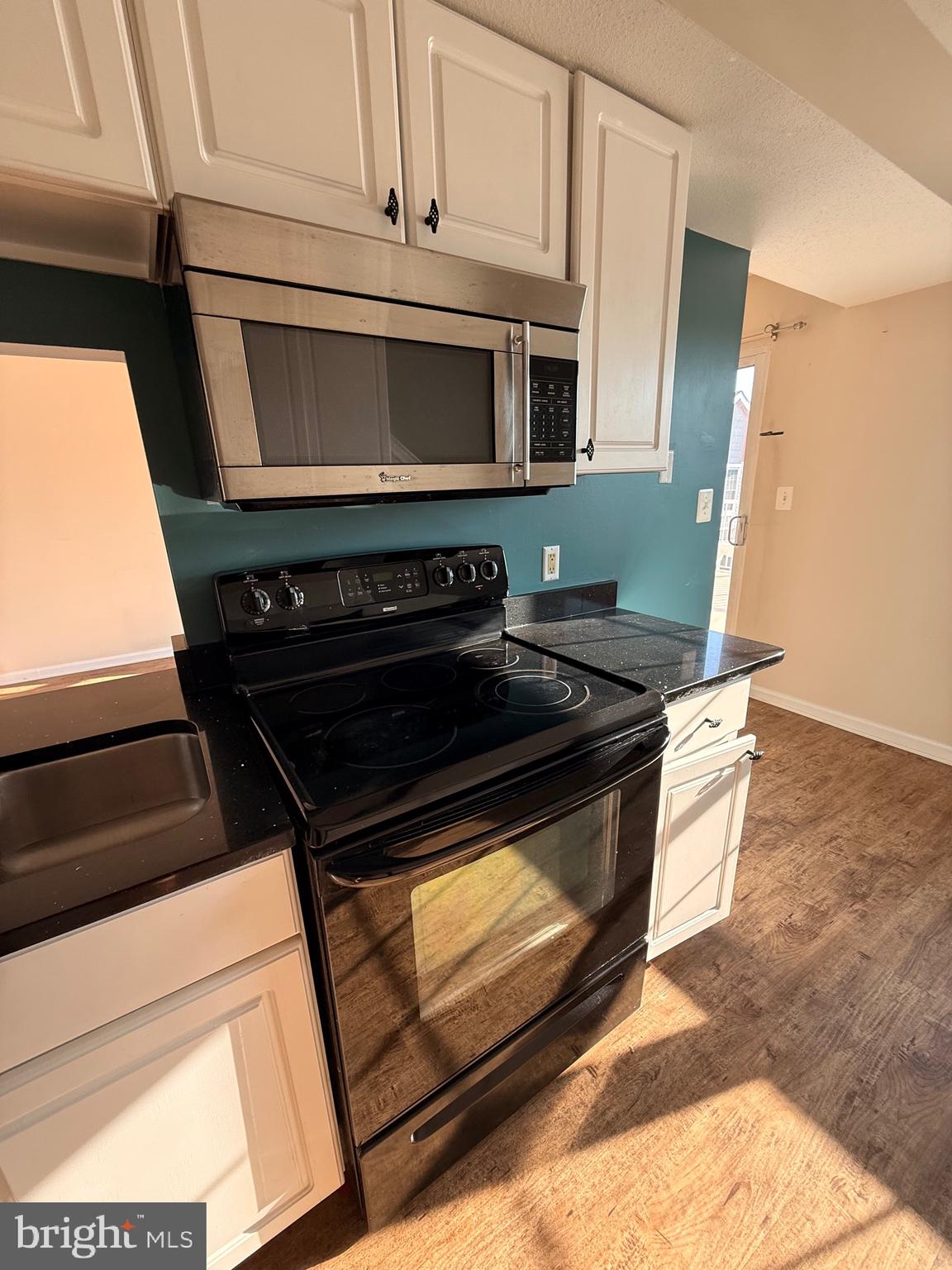 TOMES LANDING - Residential