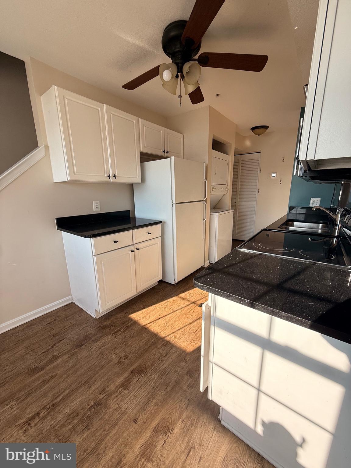 TOMES LANDING - Residential