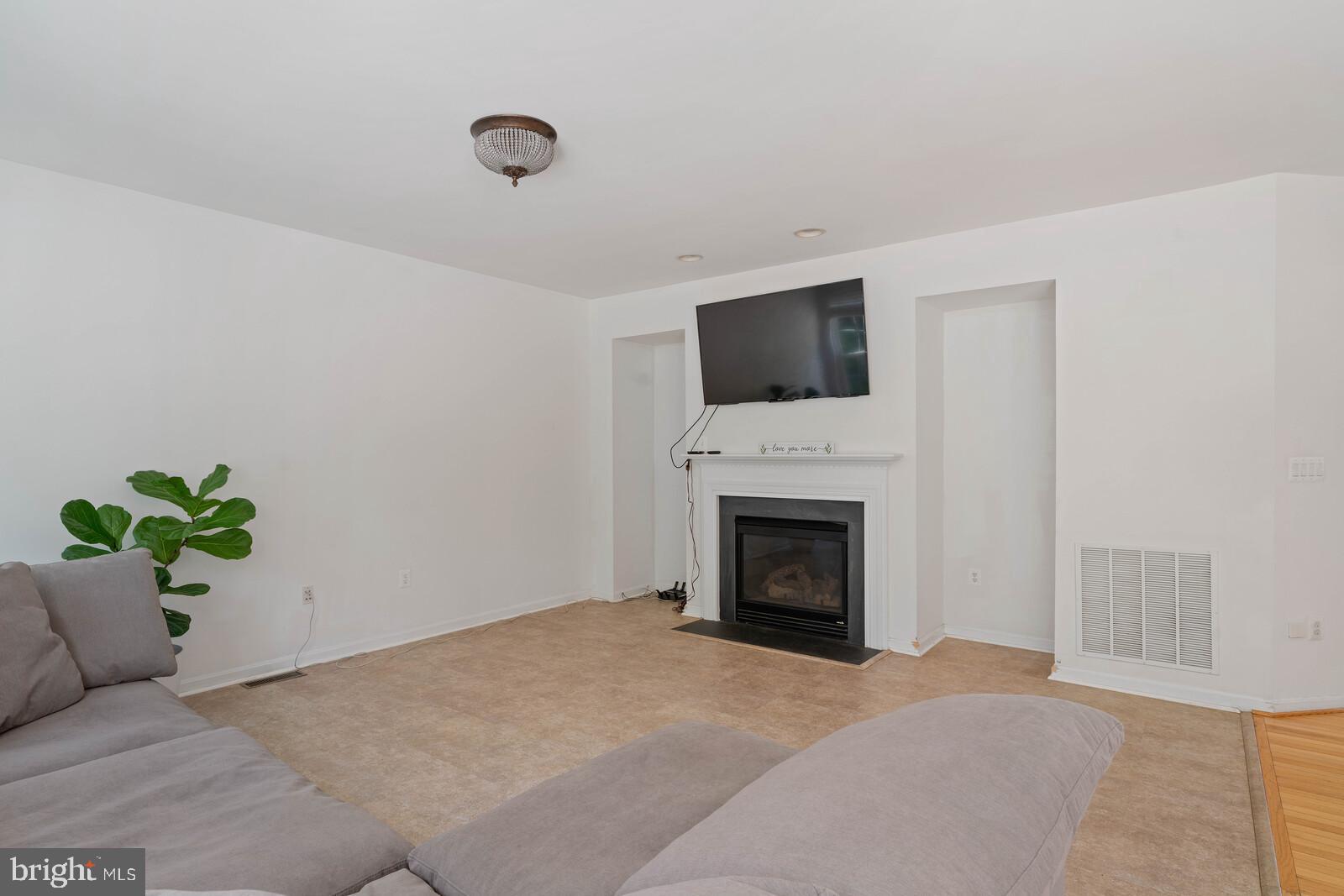 VILLAGE AT LORTON VALLEY - Residential