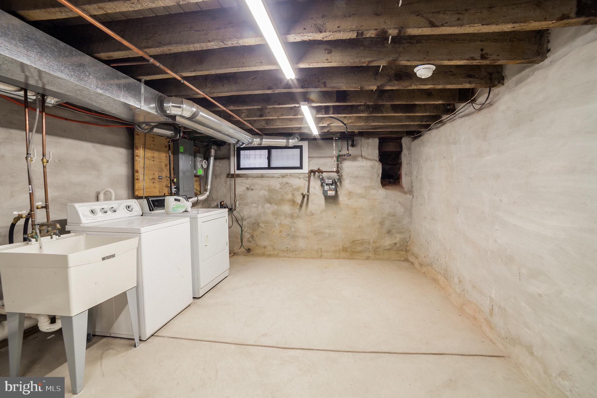 PASSYUNK SQUARE - Residential Lease