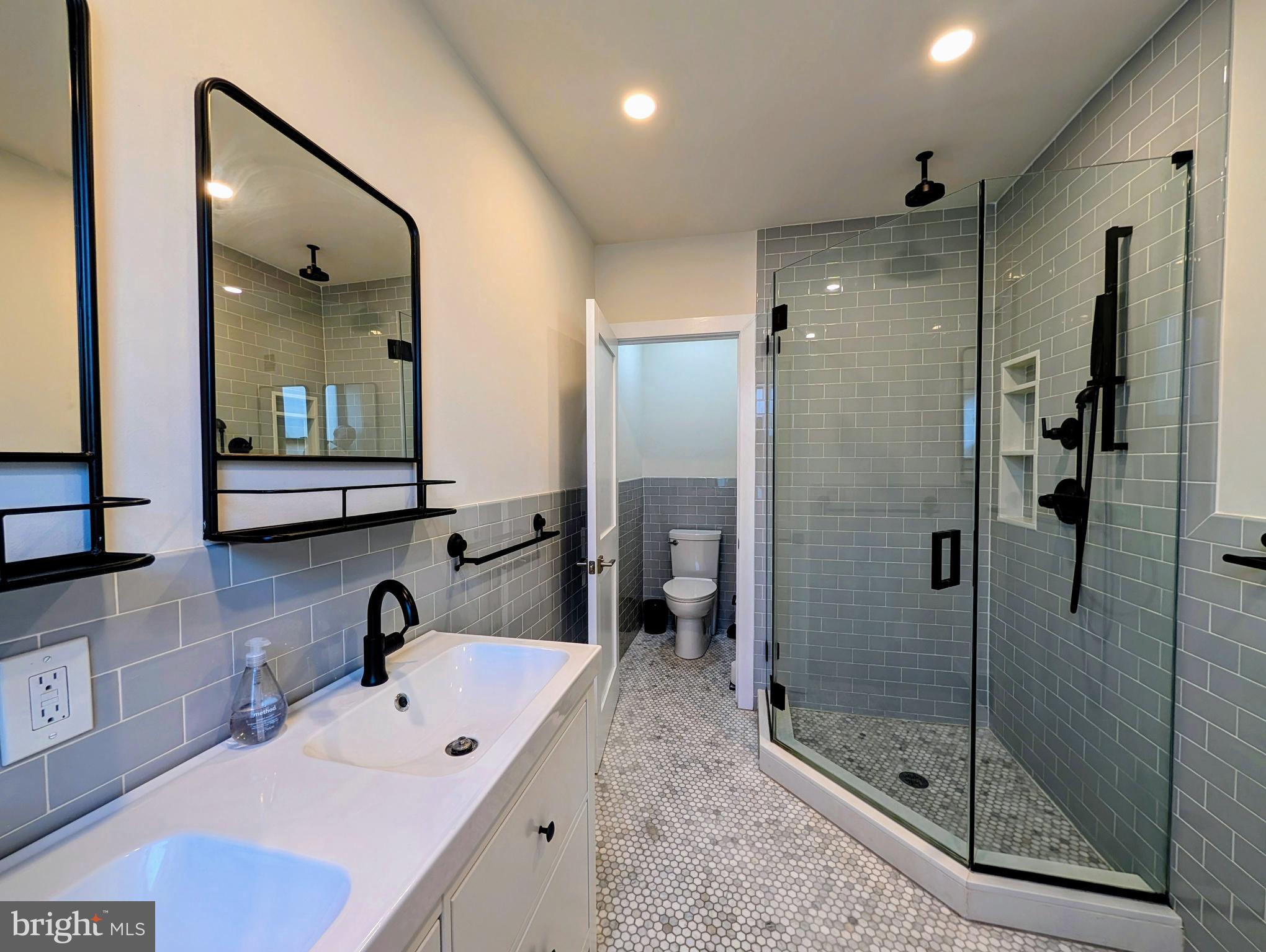 PASSYUNK SQUARE - Residential Lease