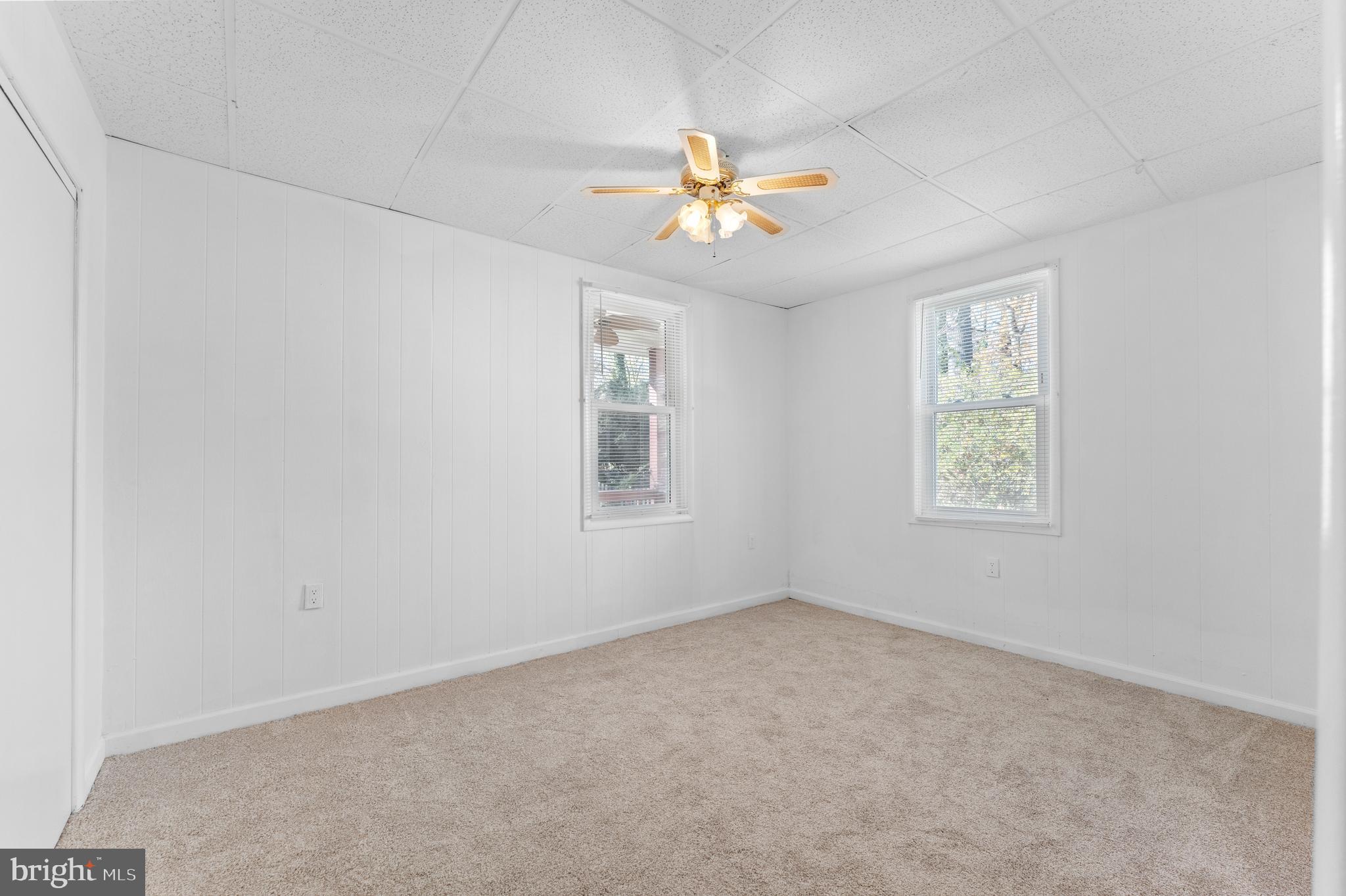 LARCHMONT - Residential Lease