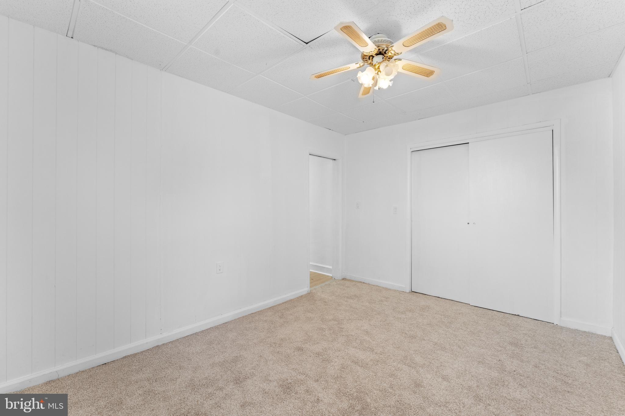 LARCHMONT - Residential Lease