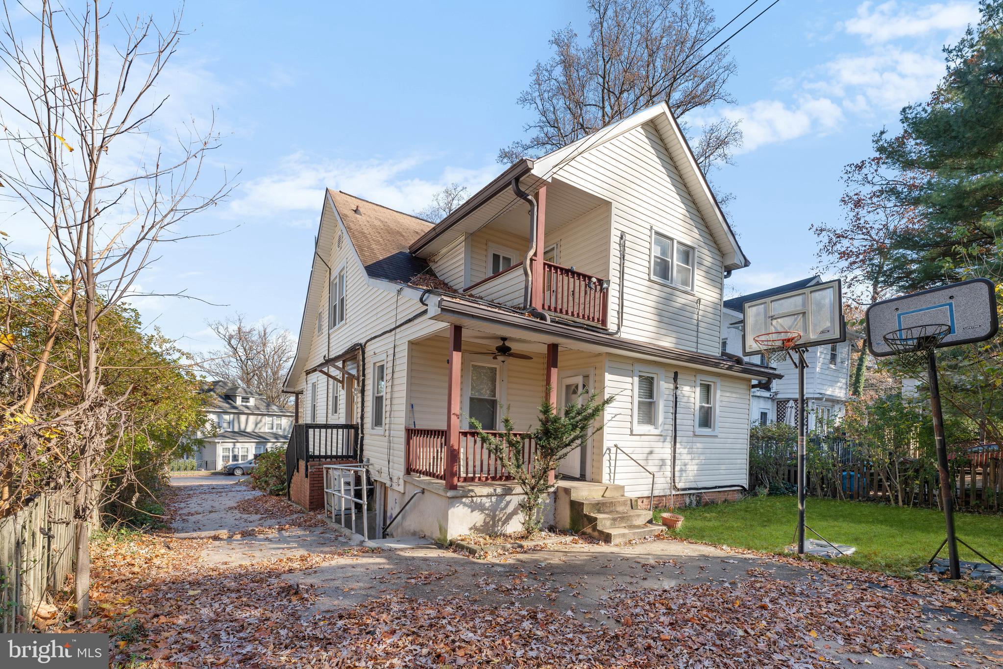 LARCHMONT - Residential Lease