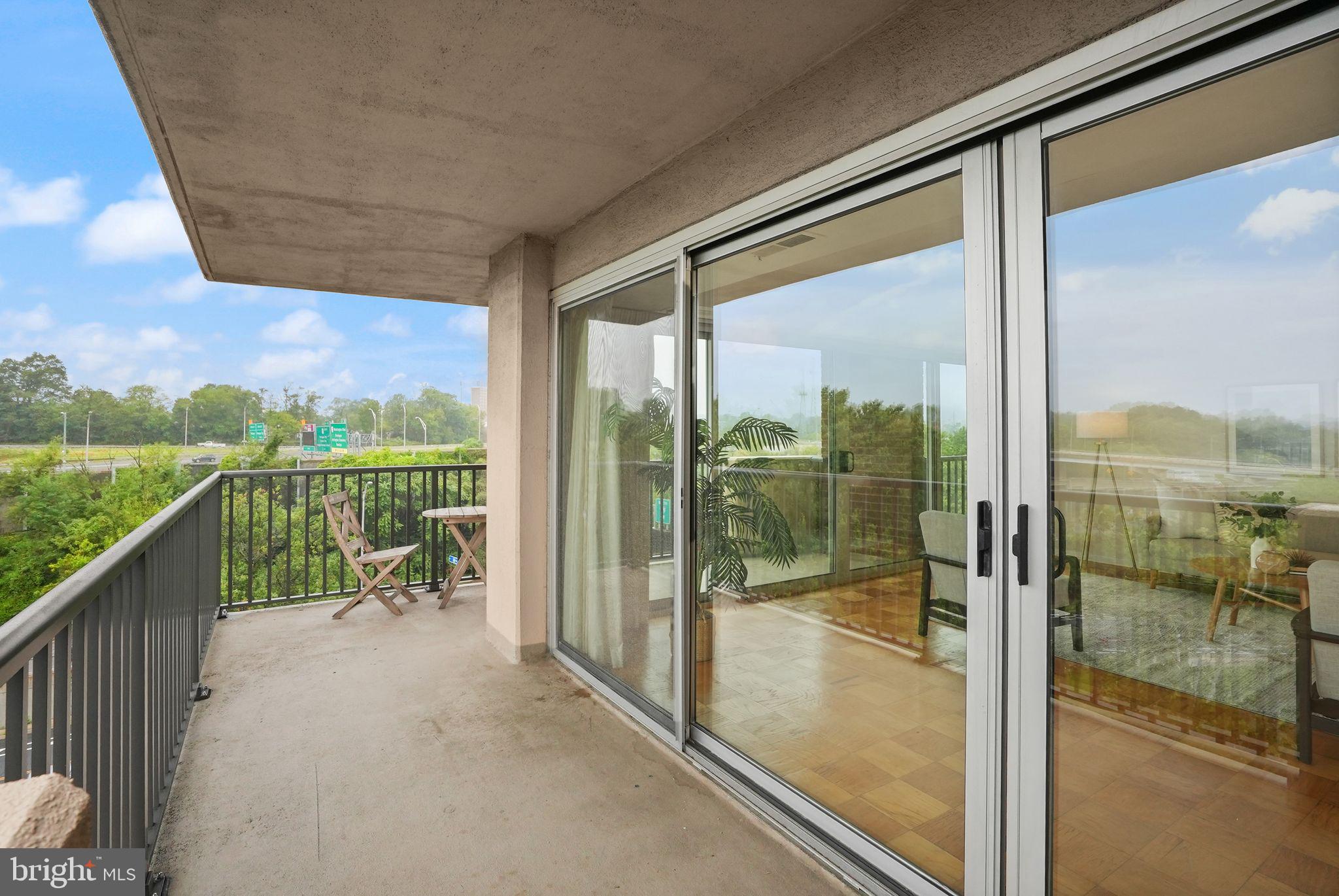 HORIZON HOUSE - Residential