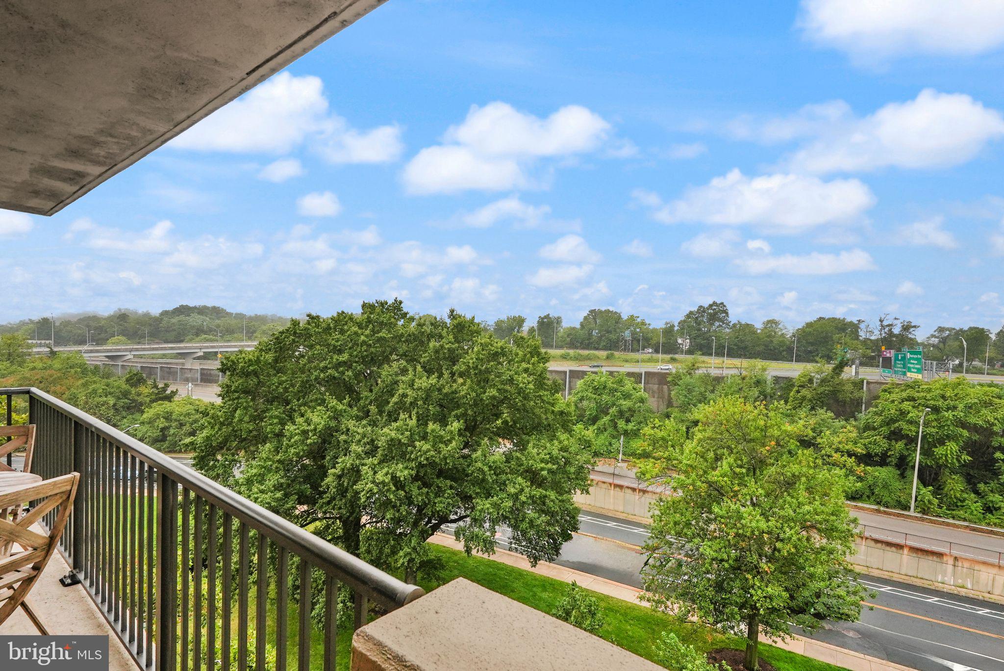 HORIZON HOUSE - Residential