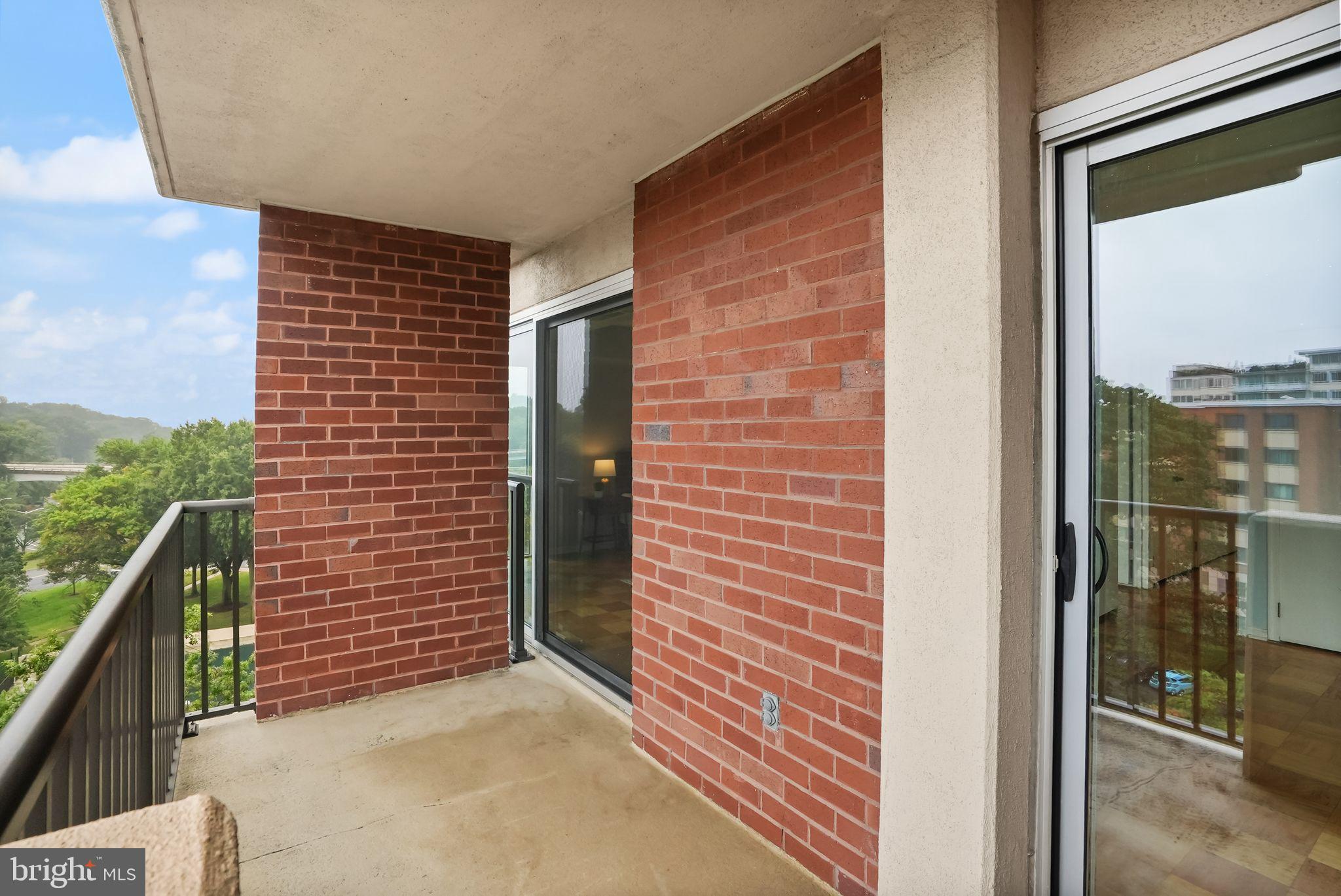 HORIZON HOUSE - Residential