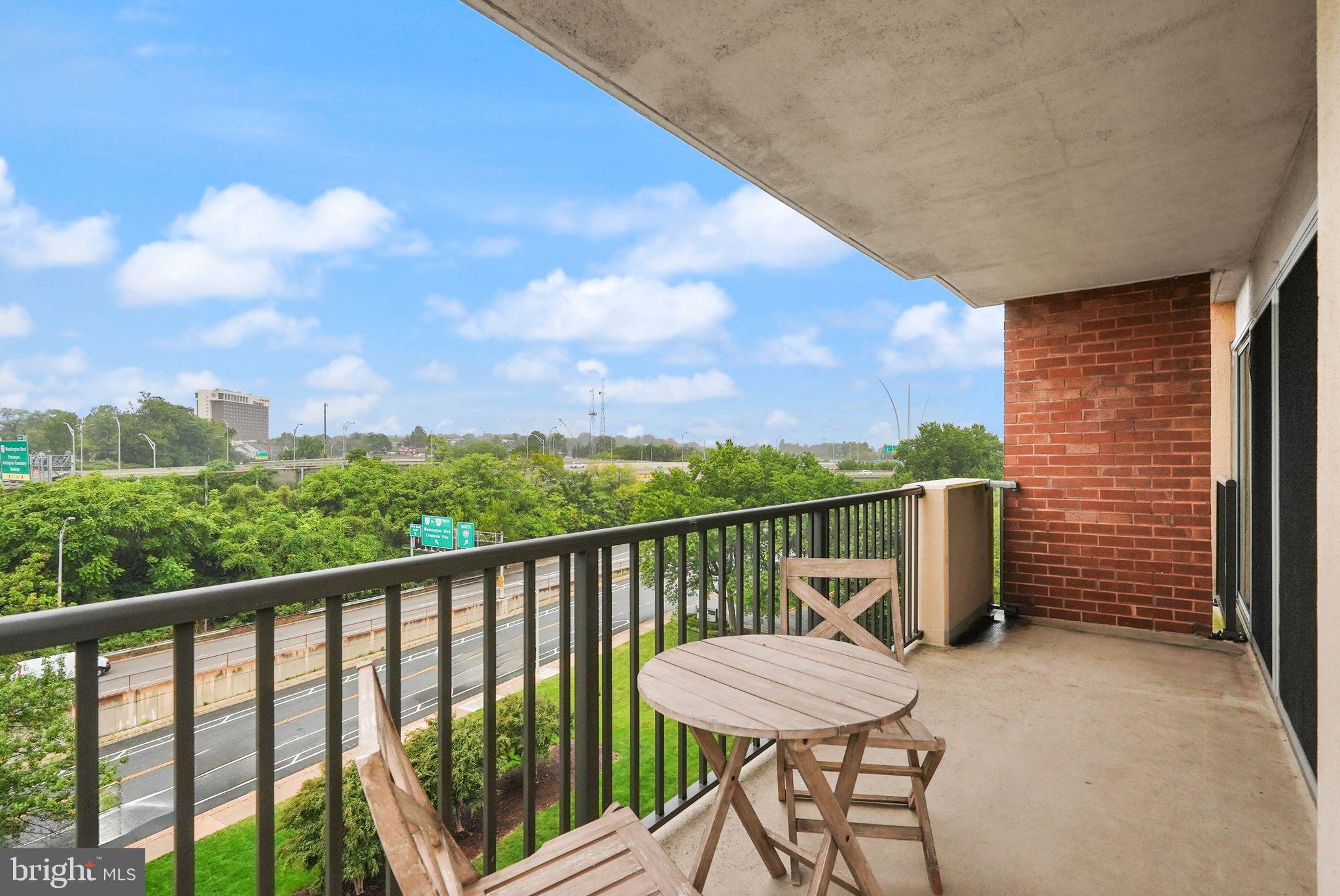 HORIZON HOUSE - Residential