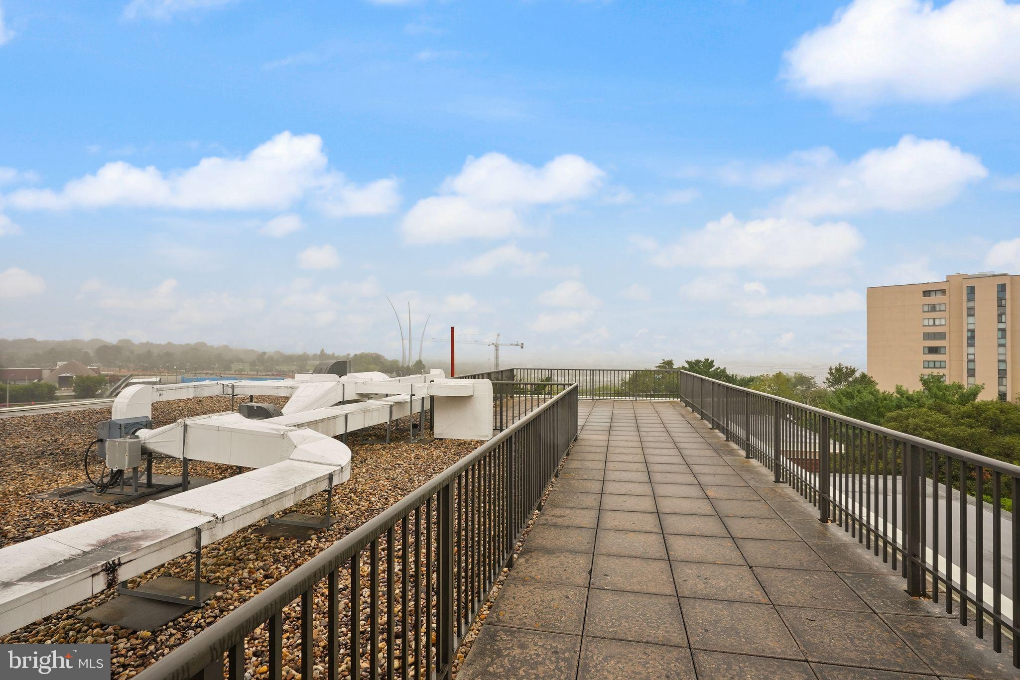 HORIZON HOUSE - Residential