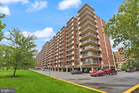 1300 ARMY NAVY DRIVE 722 ARLINGTON VA 22202