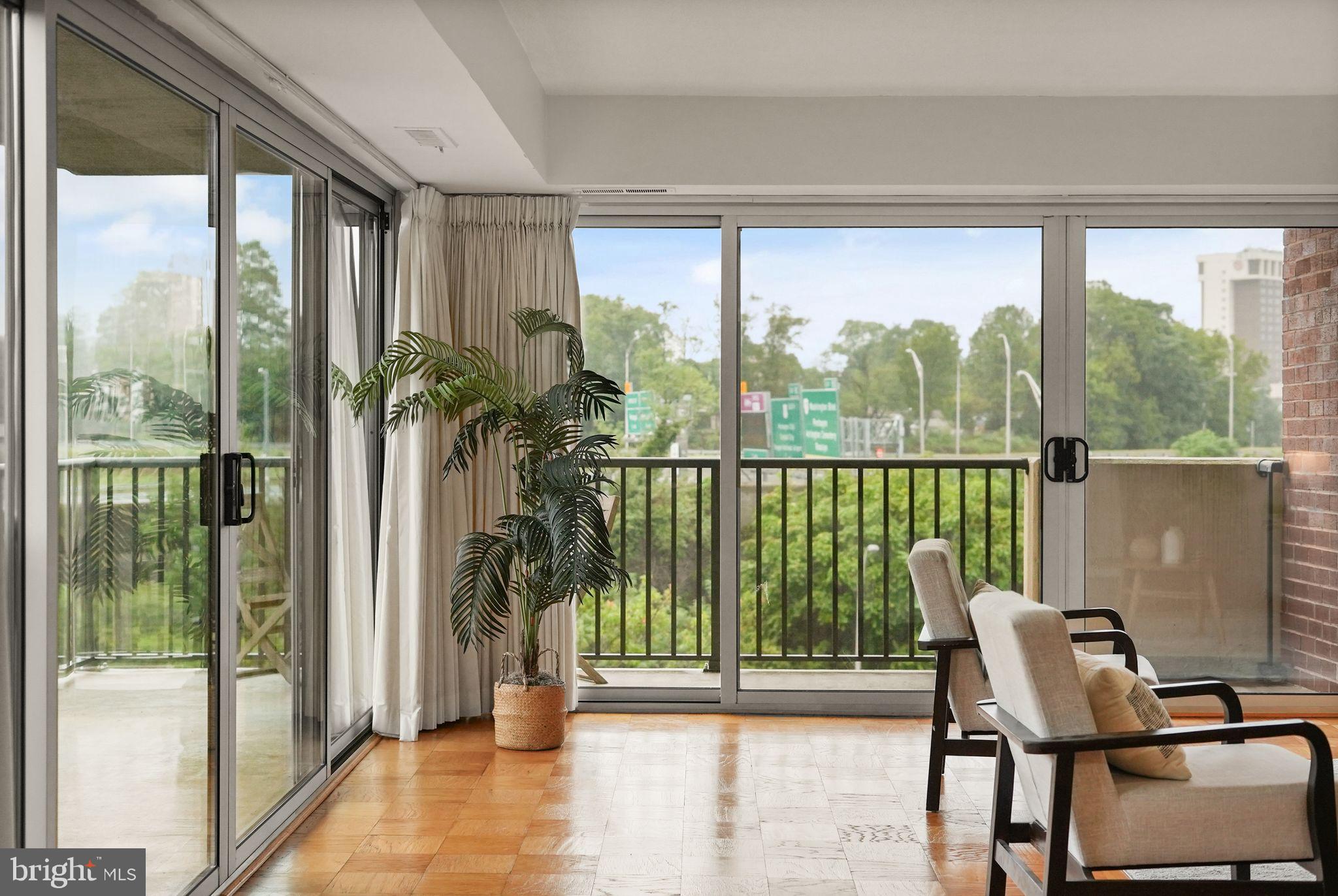 HORIZON HOUSE - Residential