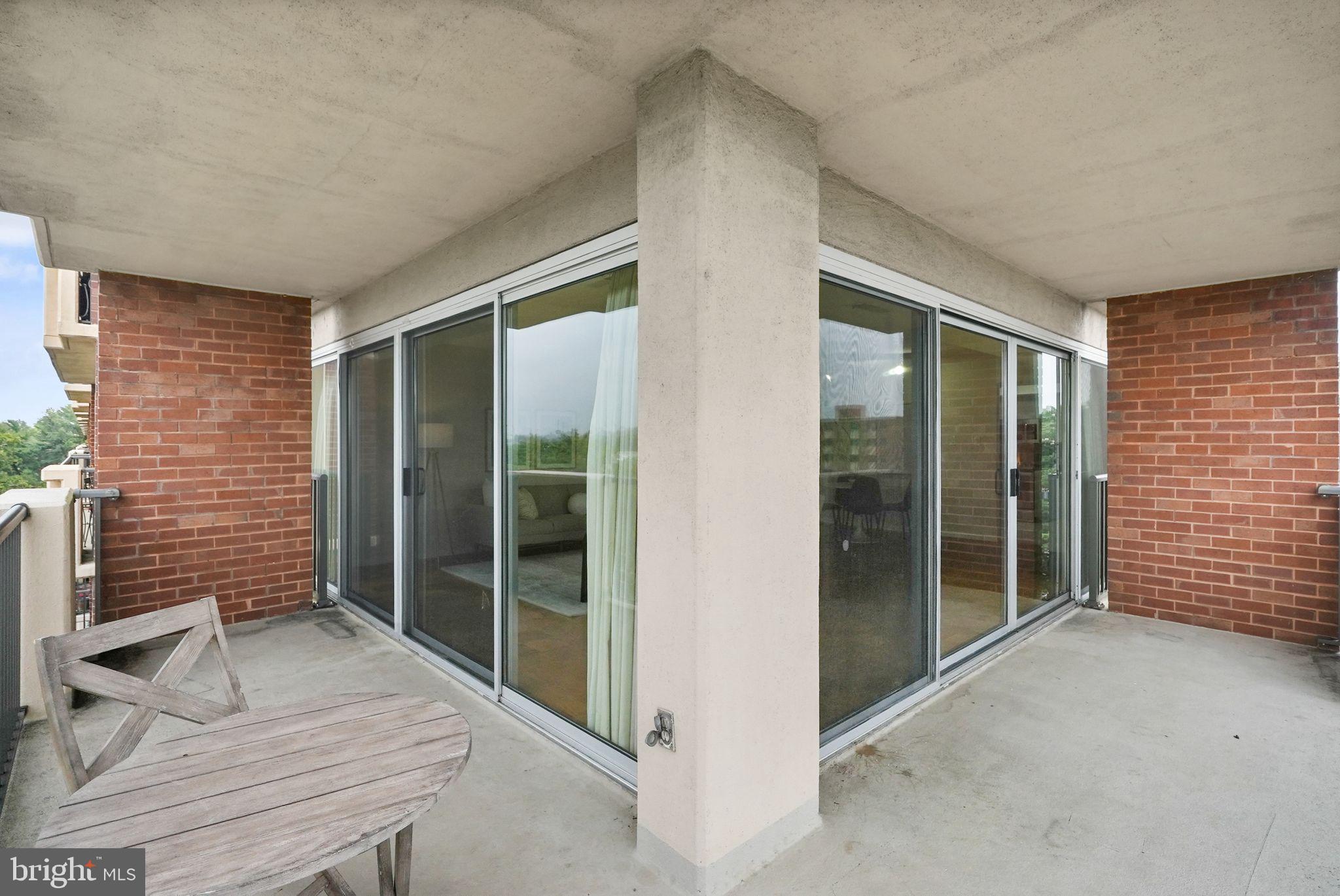 HORIZON HOUSE - Residential