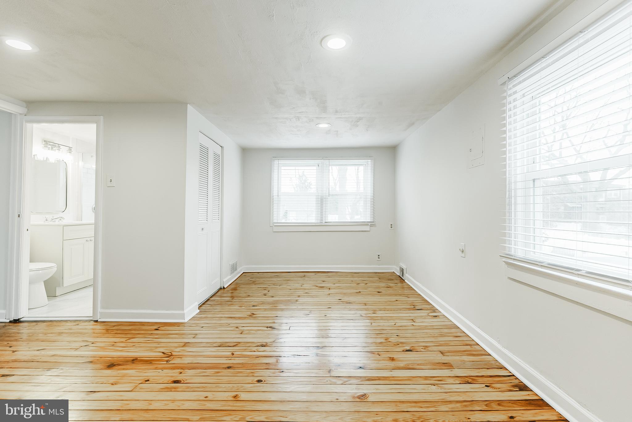 GLENSIDE - Residential Lease