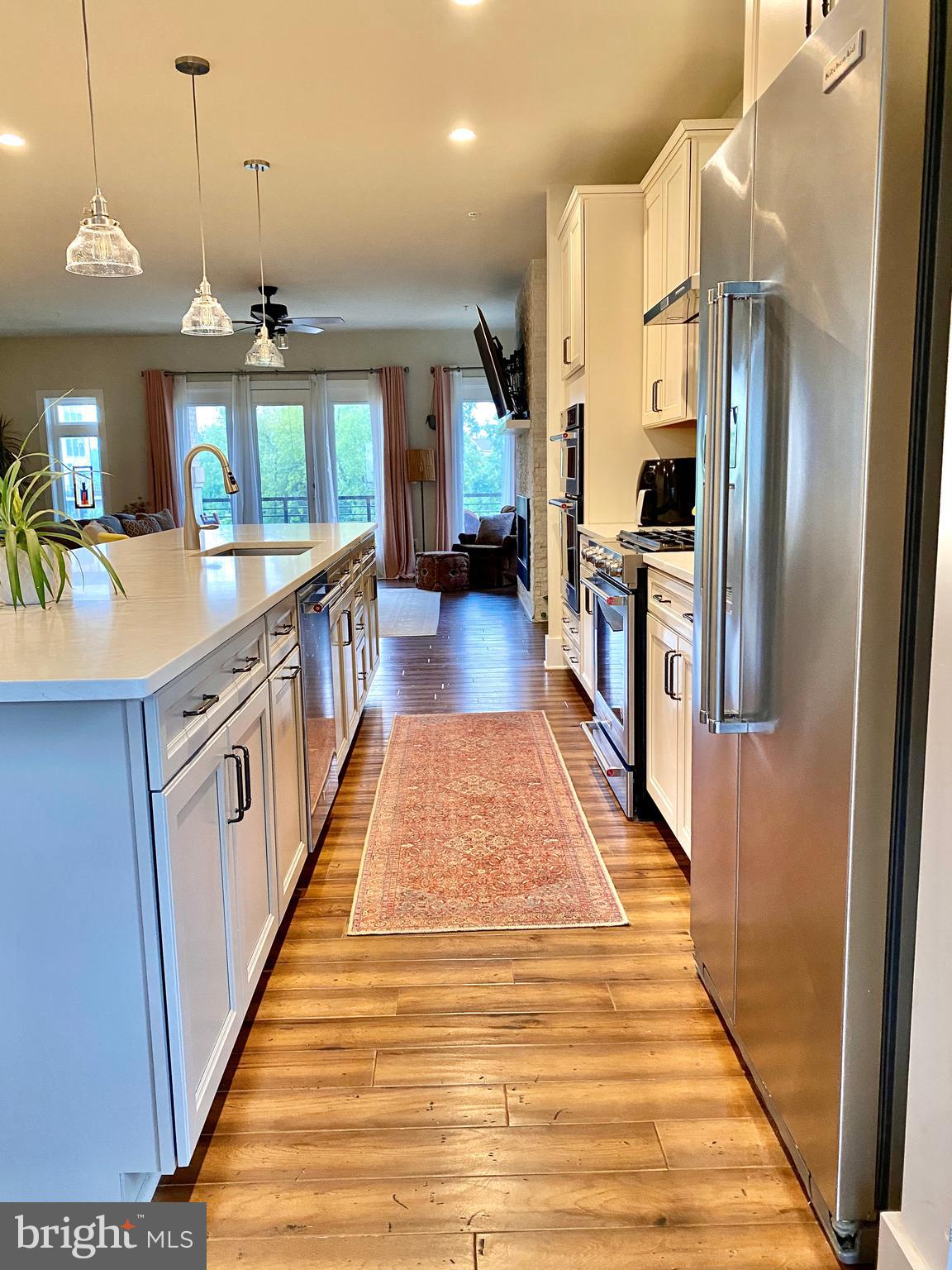 ASHBURN OVERLOOK - Residential Lease