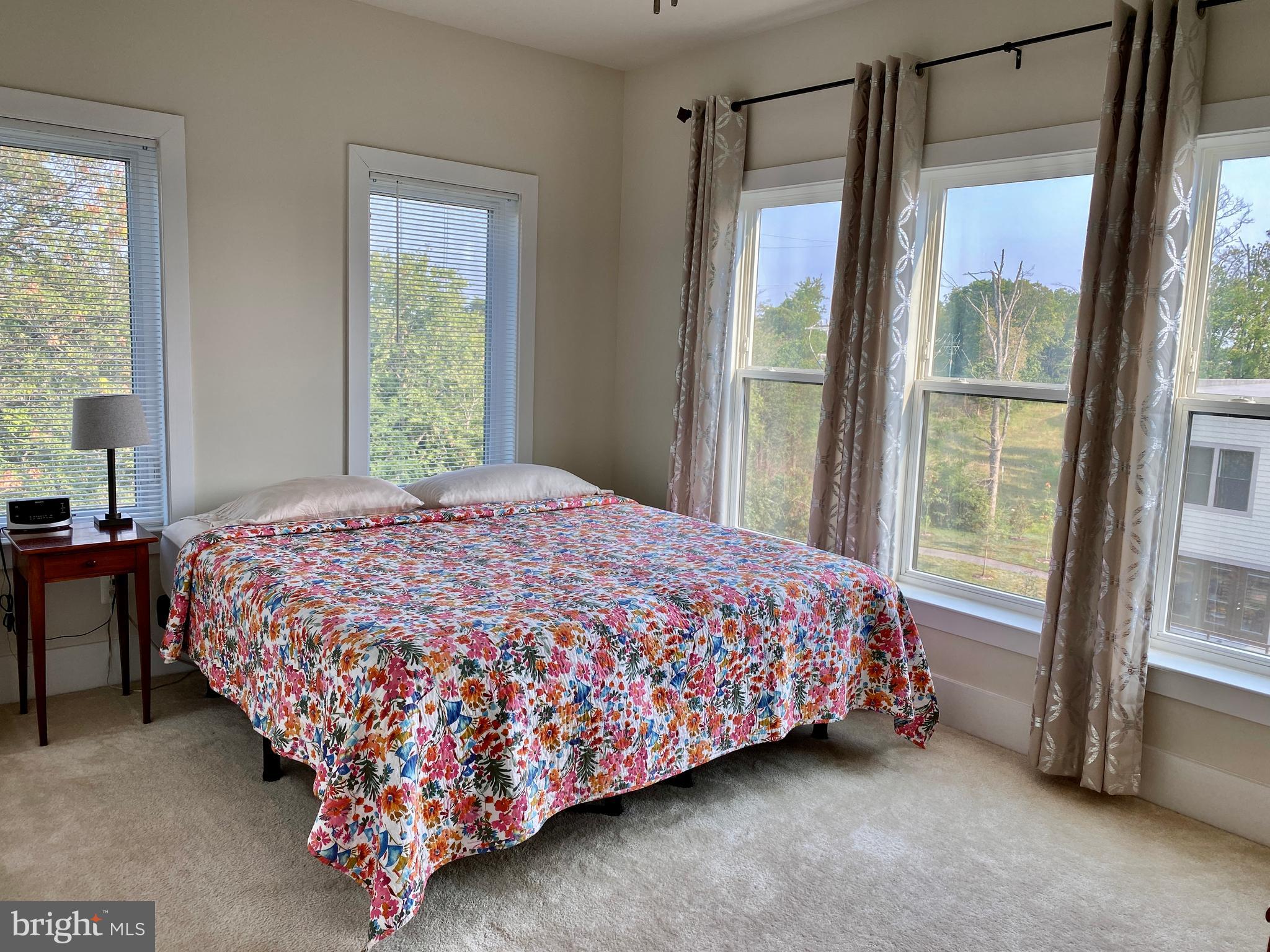 ASHBURN OVERLOOK - Residential Lease