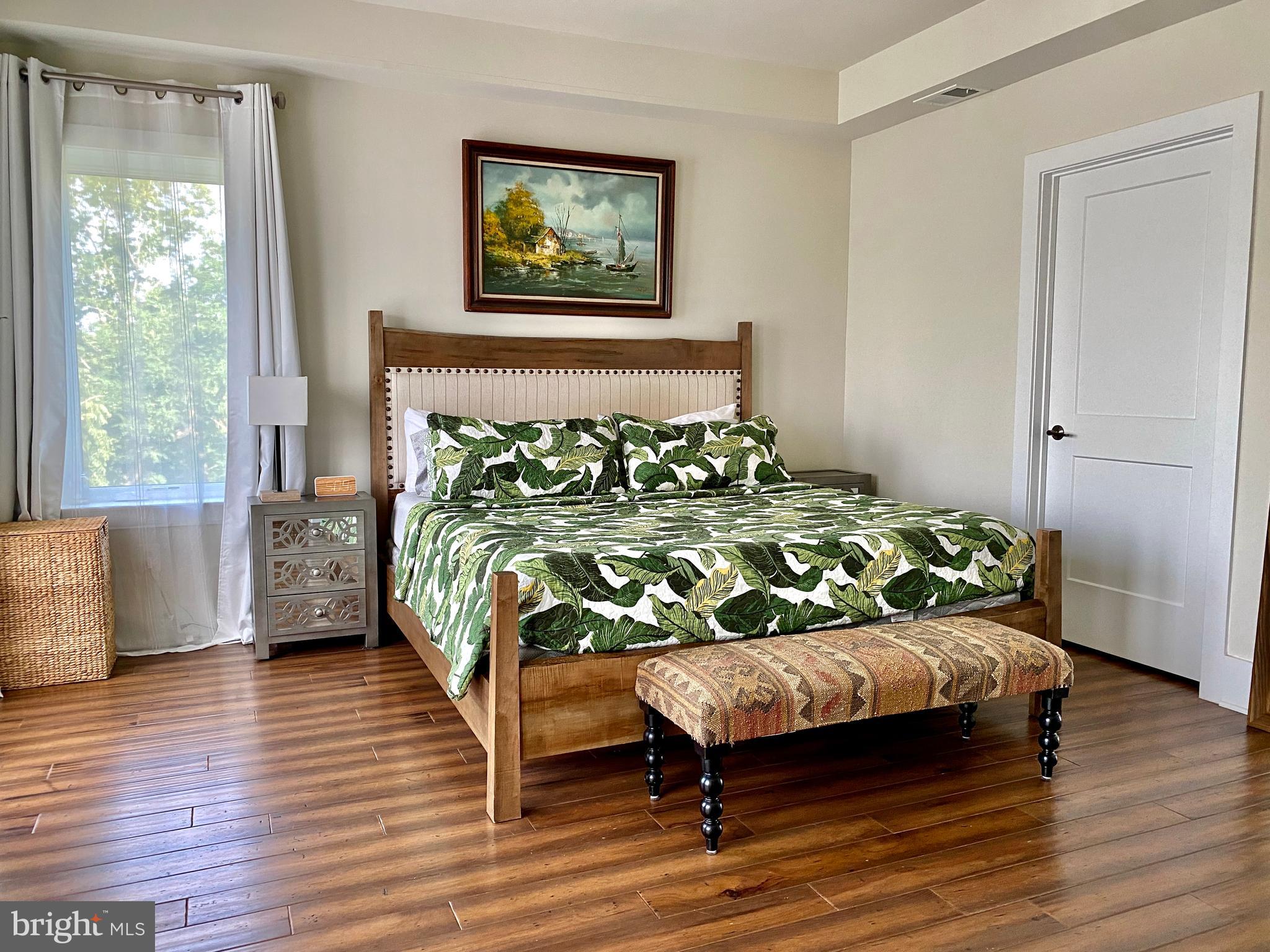 ASHBURN OVERLOOK - Residential Lease