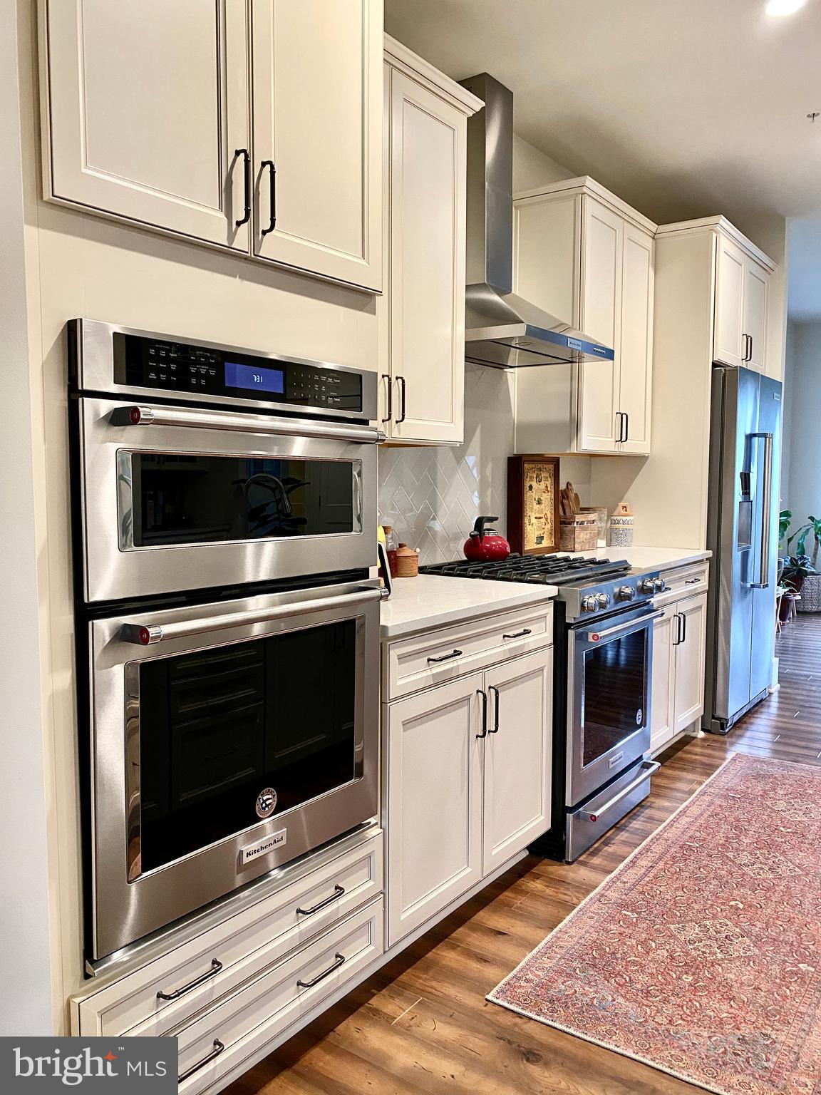 ASHBURN OVERLOOK - Residential Lease