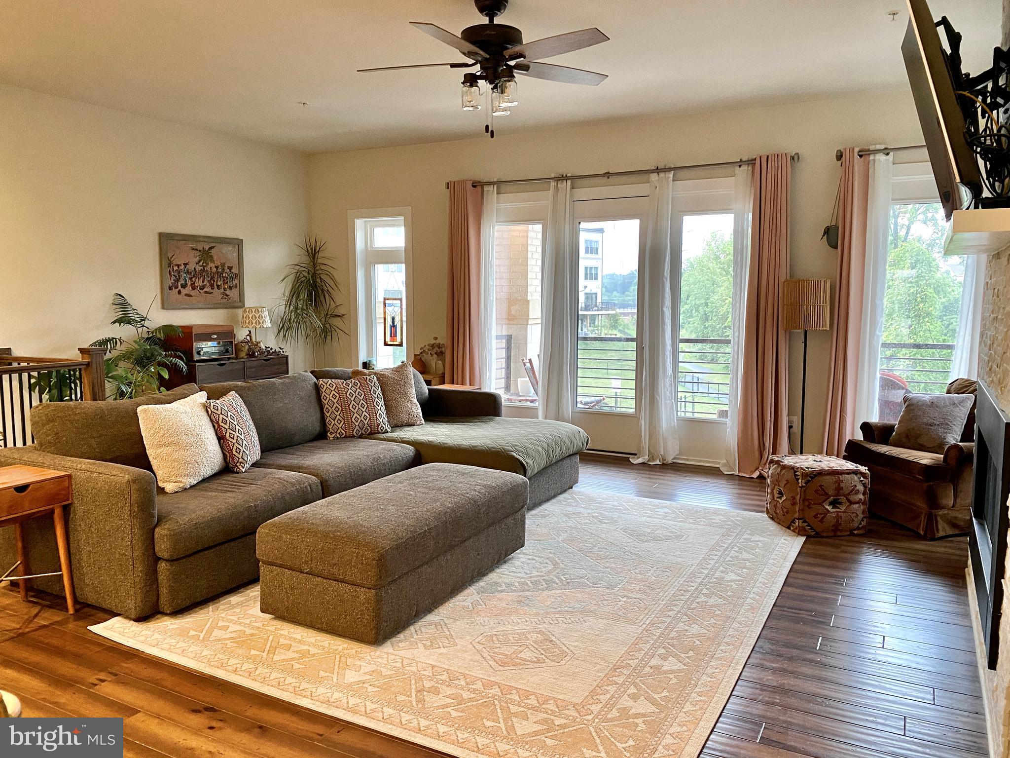 ASHBURN OVERLOOK - Residential Lease