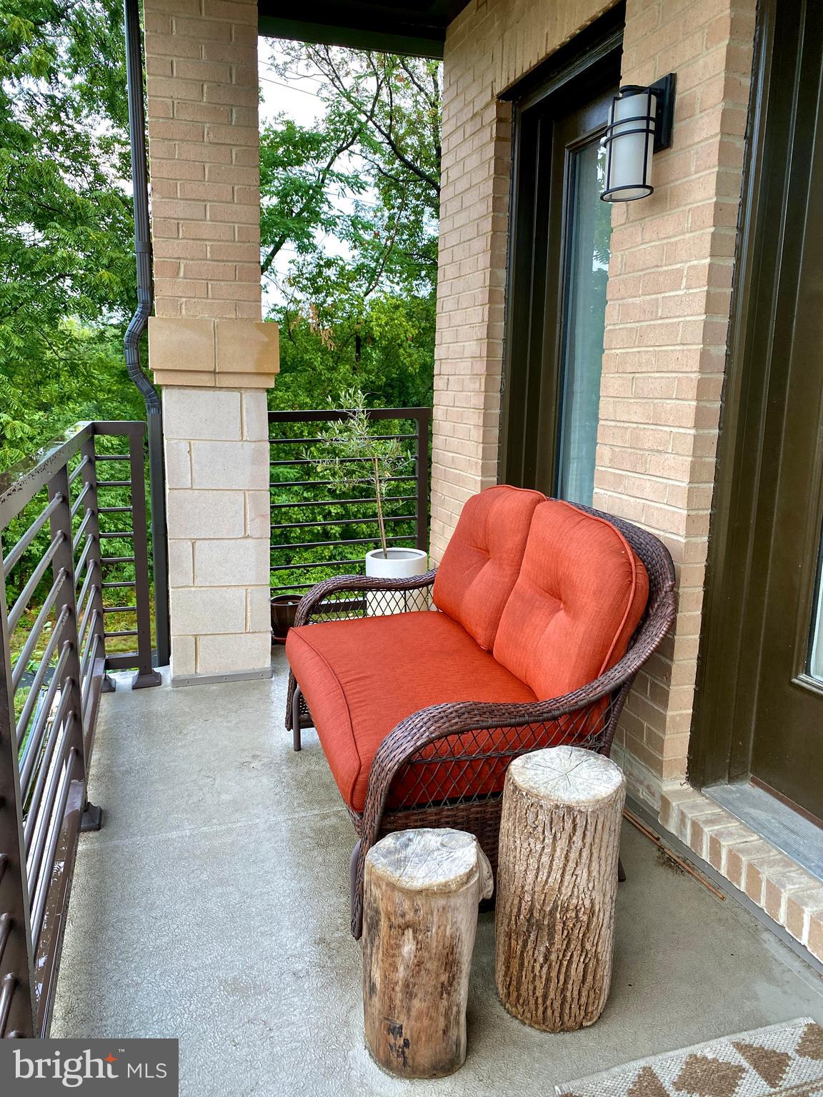 ASHBURN OVERLOOK - Residential Lease