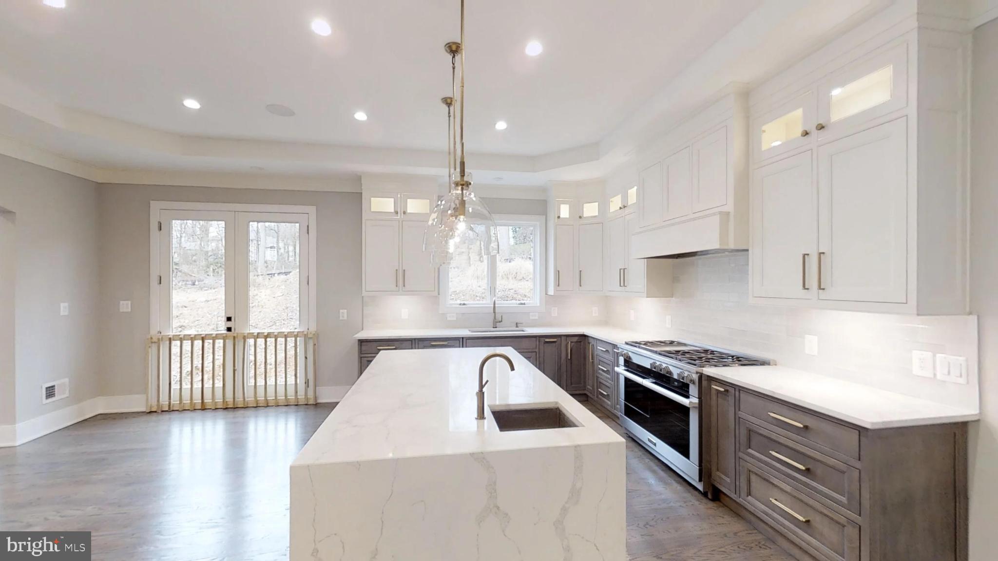 WOODHAVEN - Residential