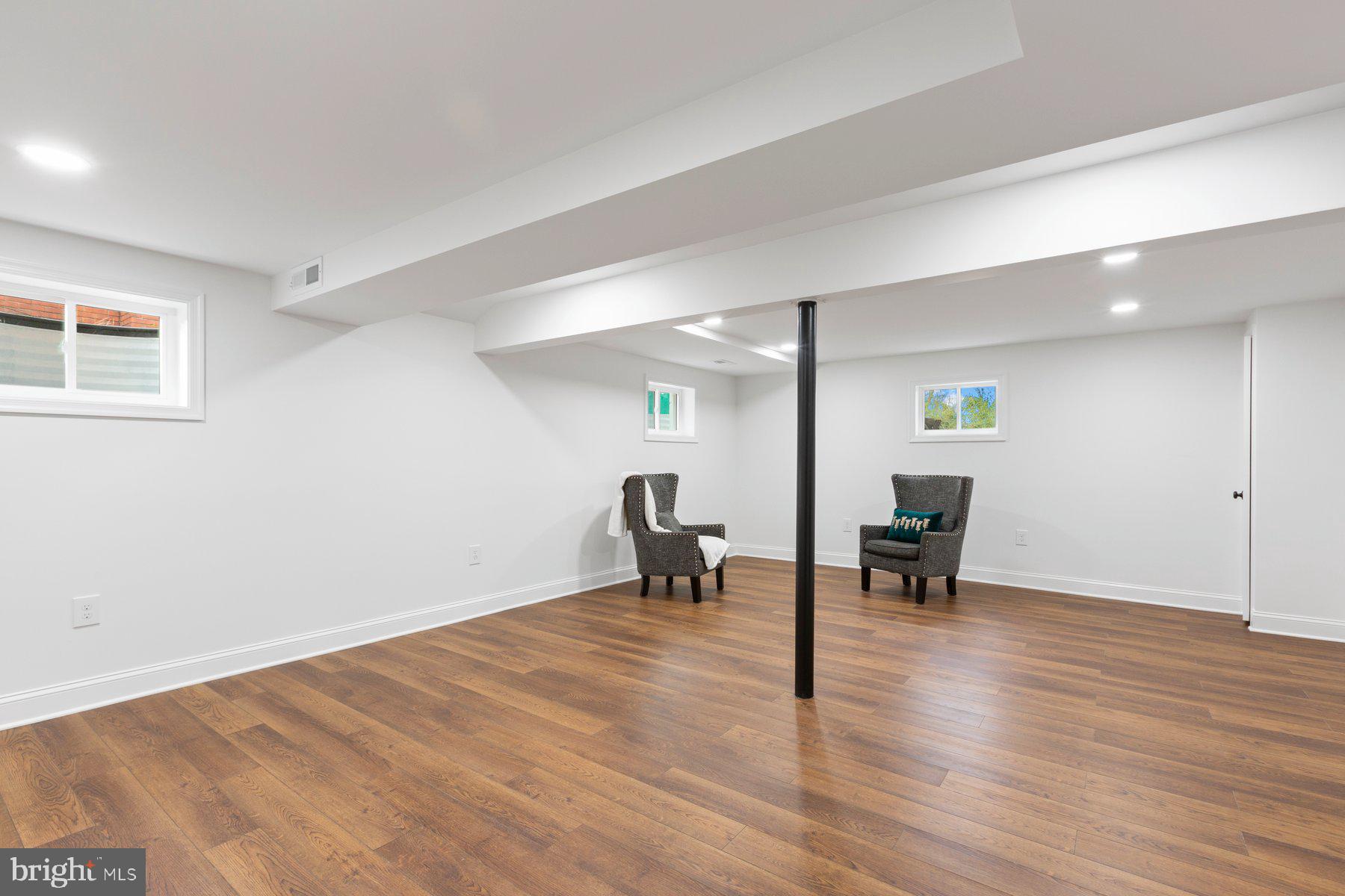 OXON HILL - Residential