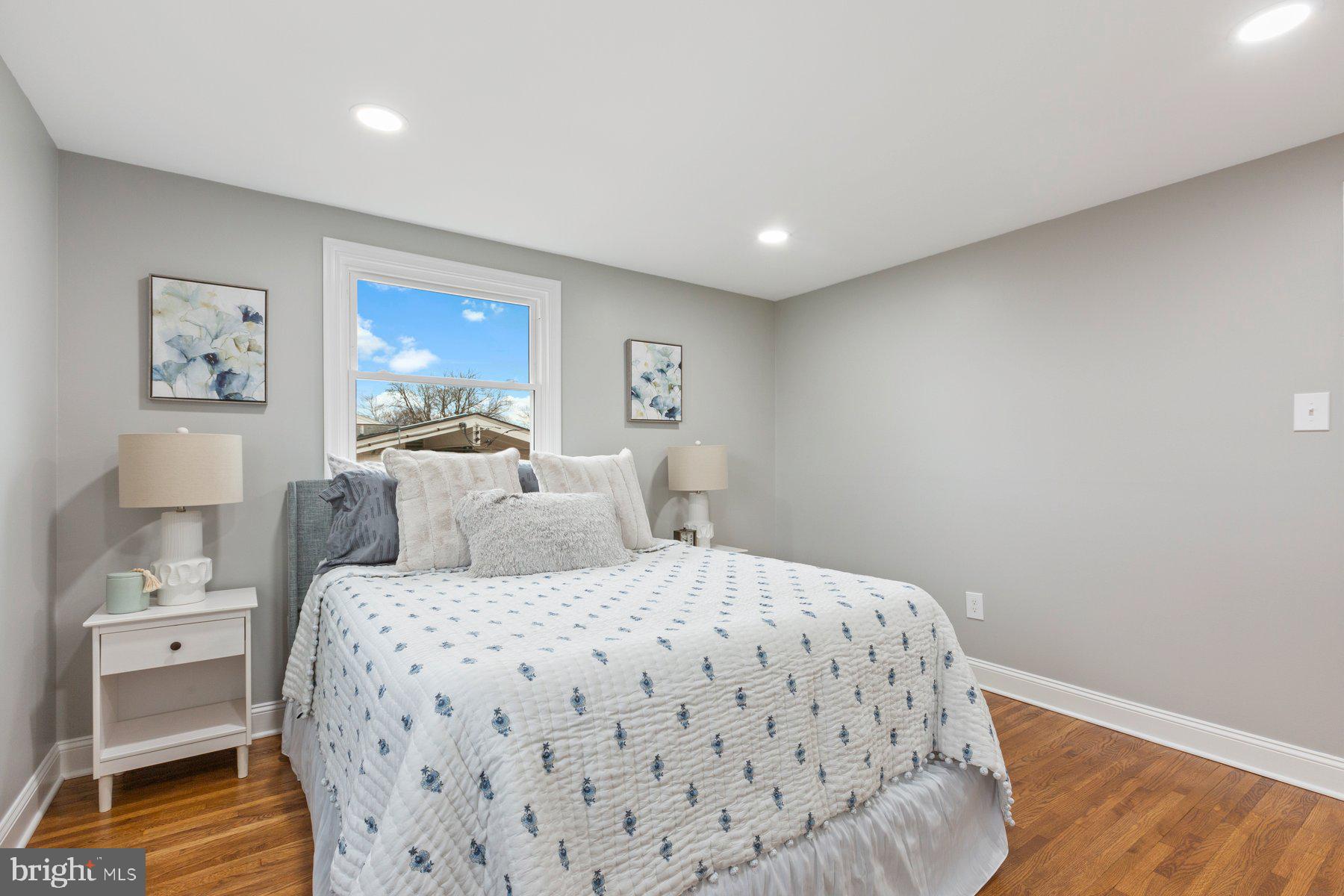 OXON HILL - Residential