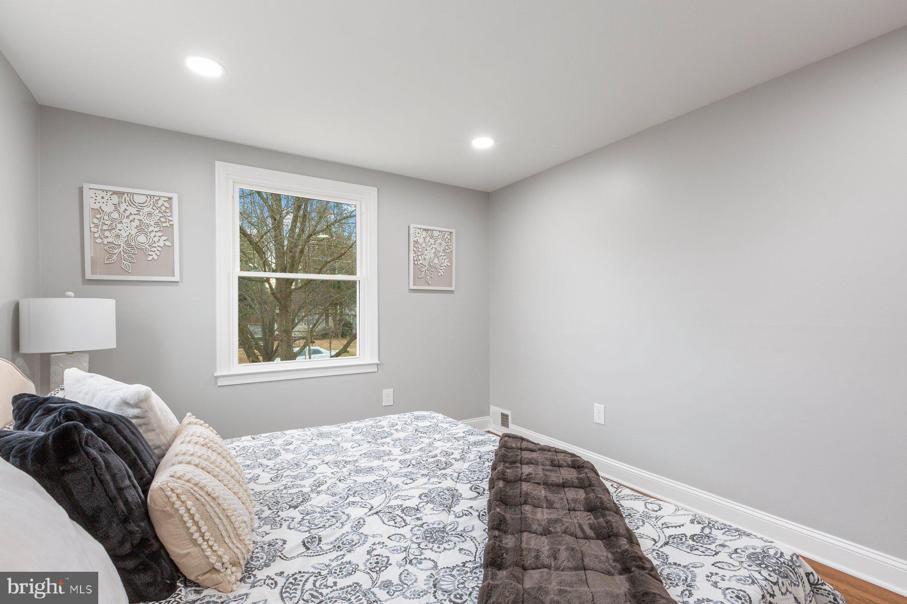 OXON HILL - Residential