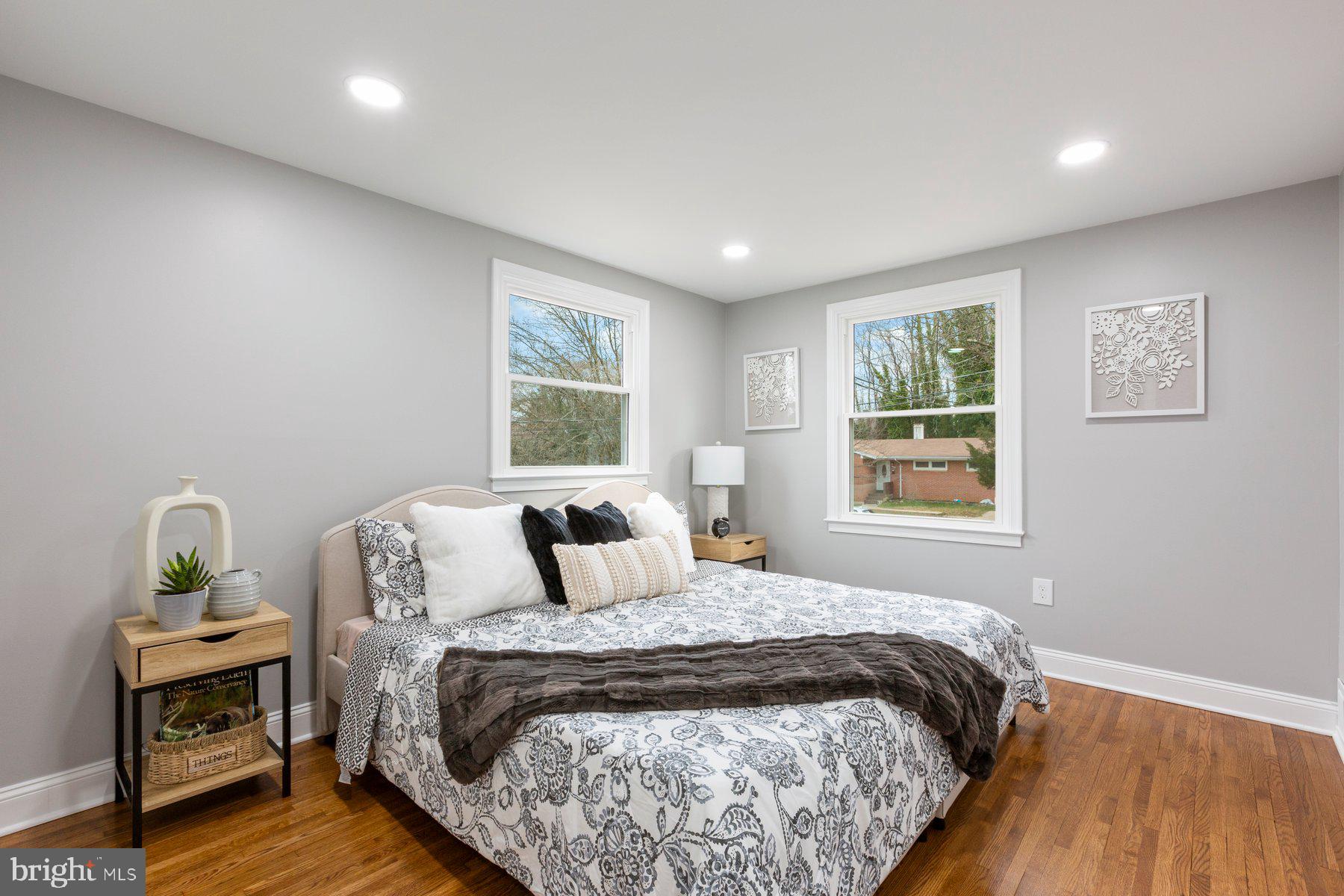 OXON HILL - Residential