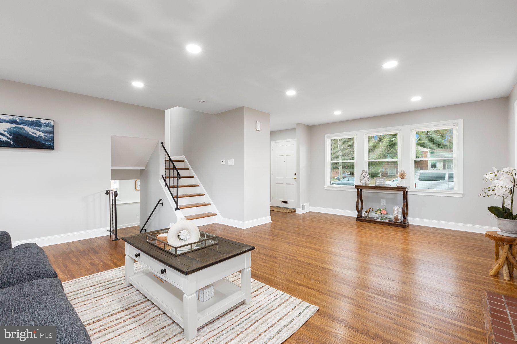 OXON HILL - Residential