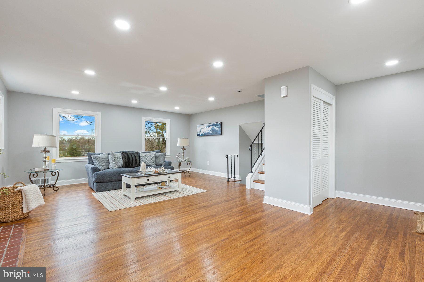 OXON HILL - Residential