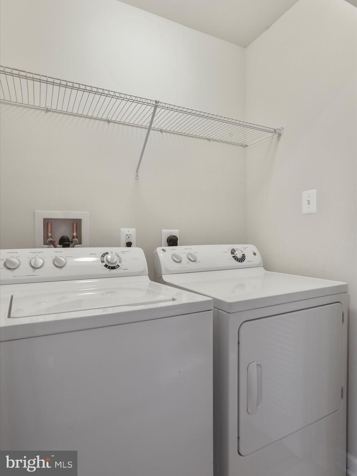 BROOKFIELD - Residential