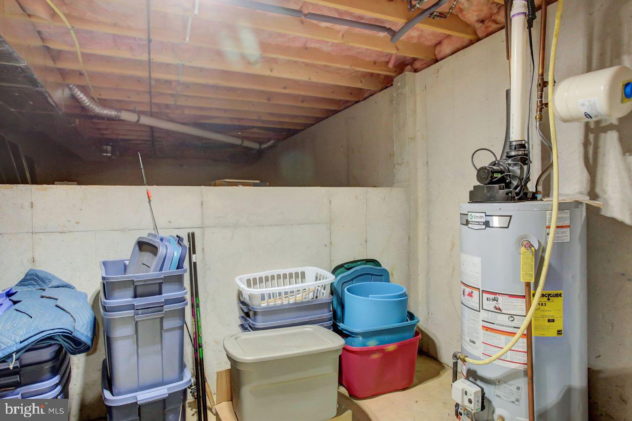 HAMPTON HILLS - Residential