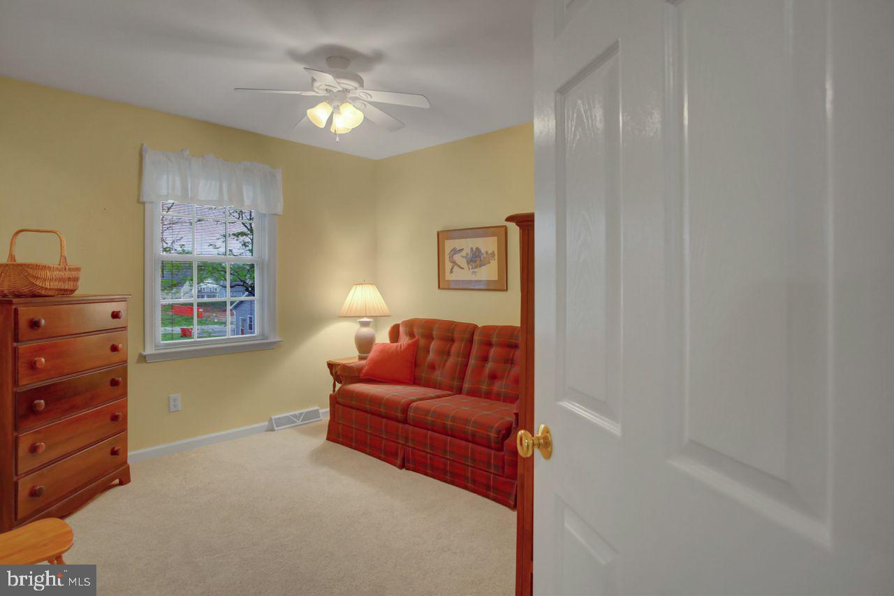 HAMPTON HILLS - Residential