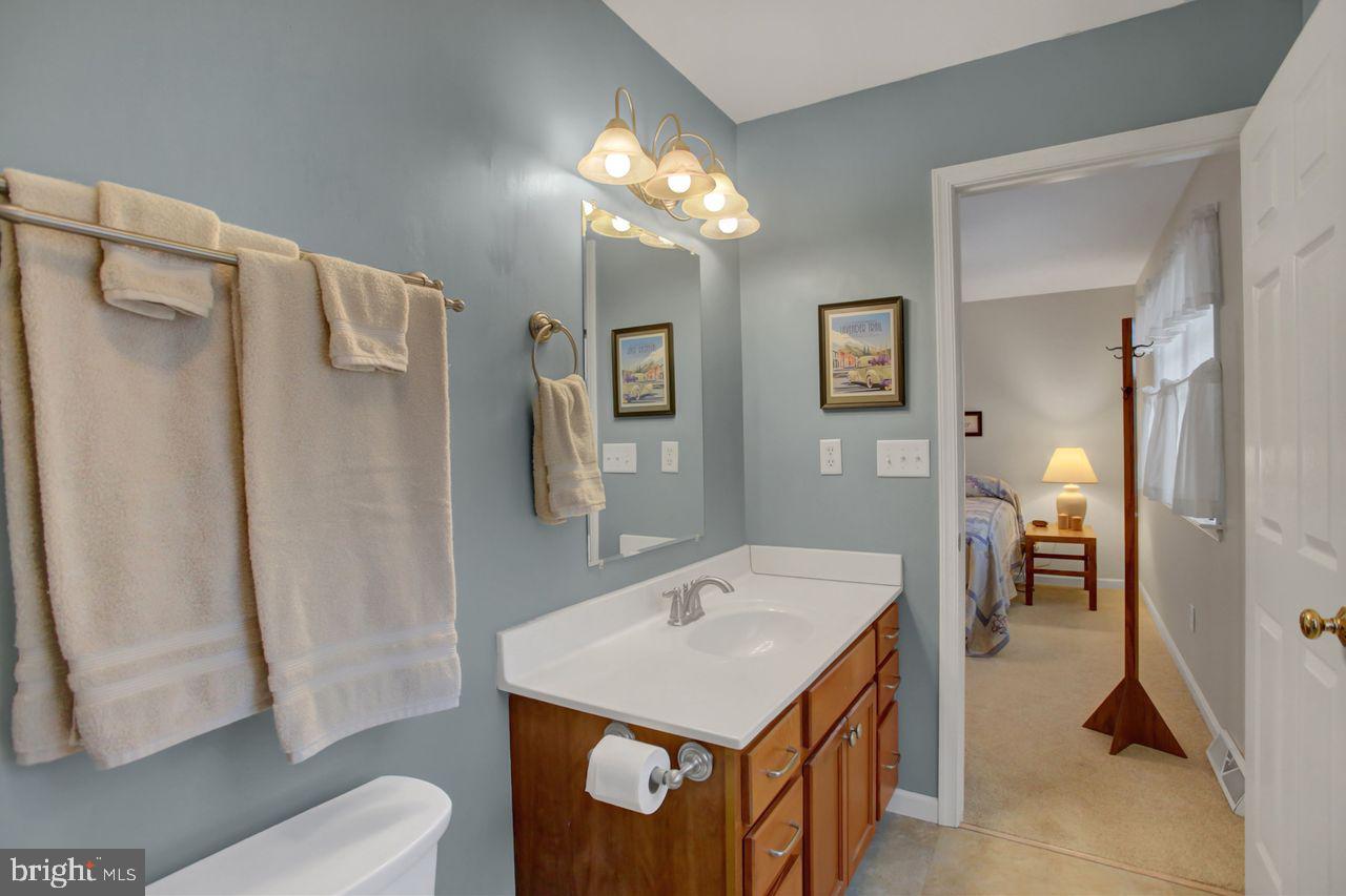 HAMPTON HILLS - Residential