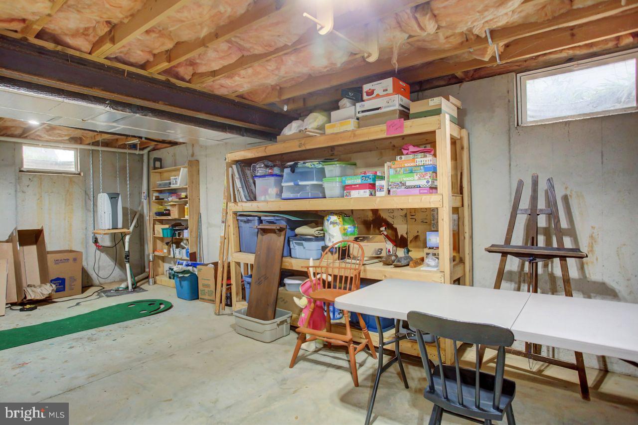 HAMPTON HILLS - Residential