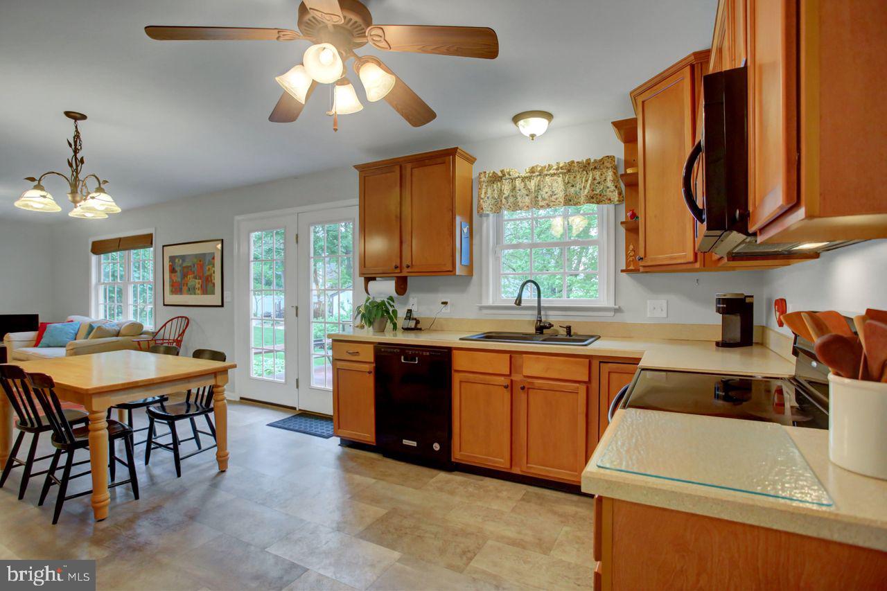 HAMPTON HILLS - Residential