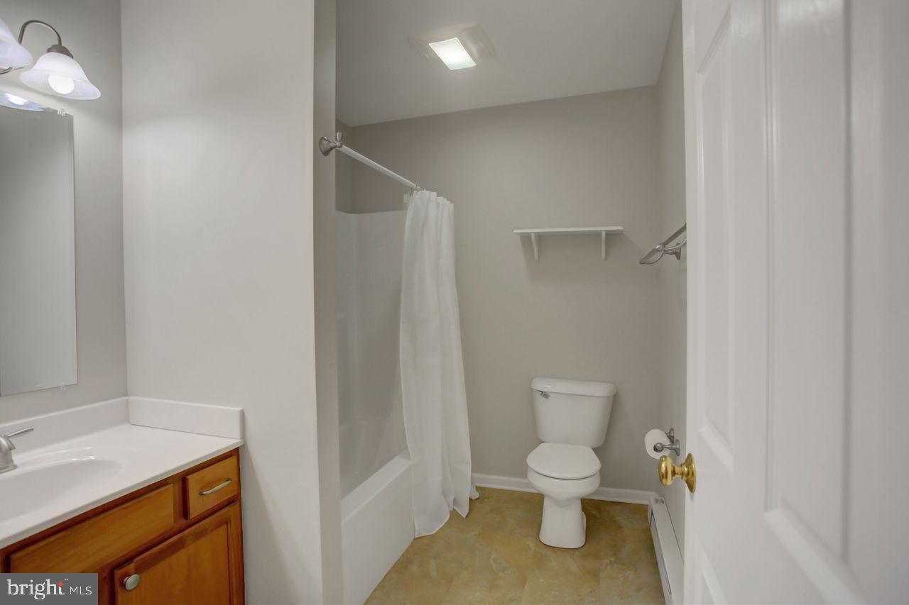 HAMPTON HILLS - Residential