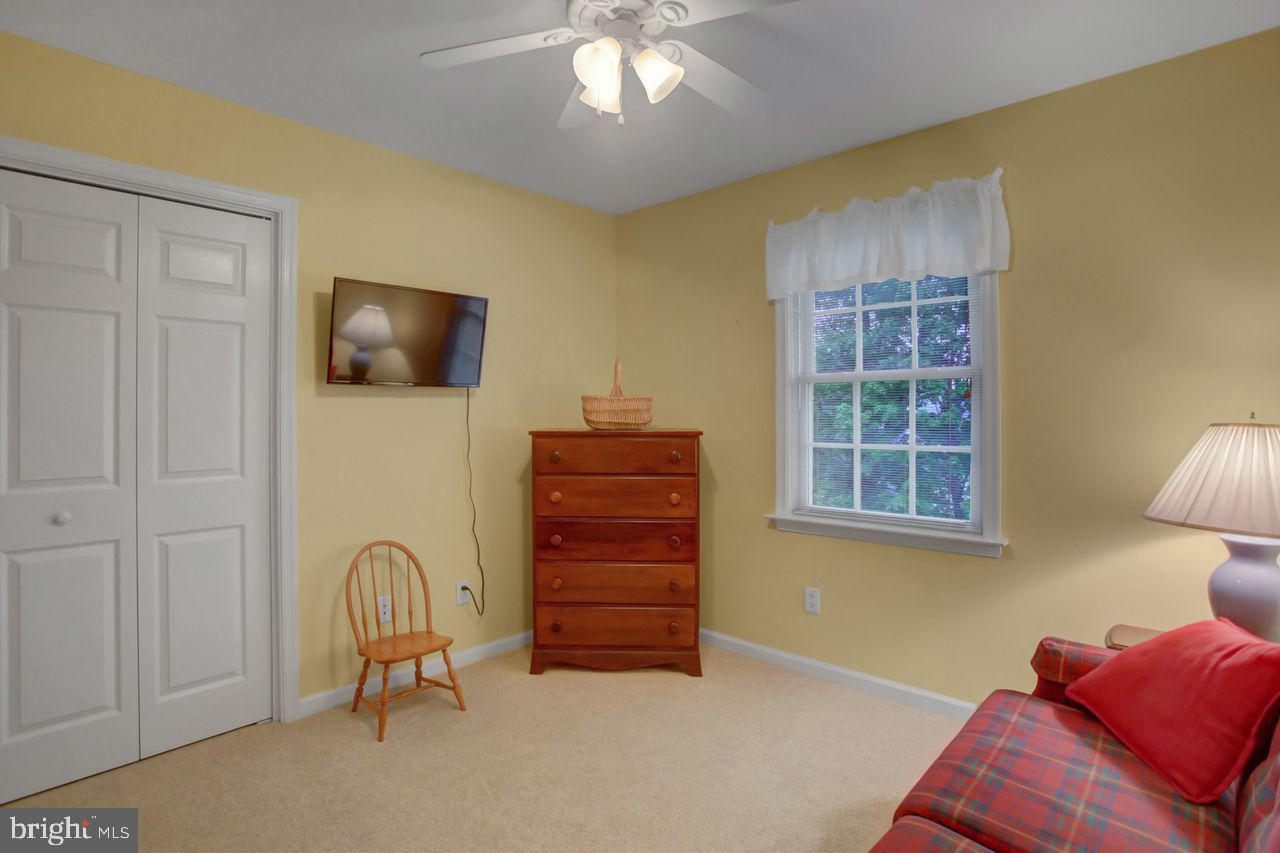 HAMPTON HILLS - Residential