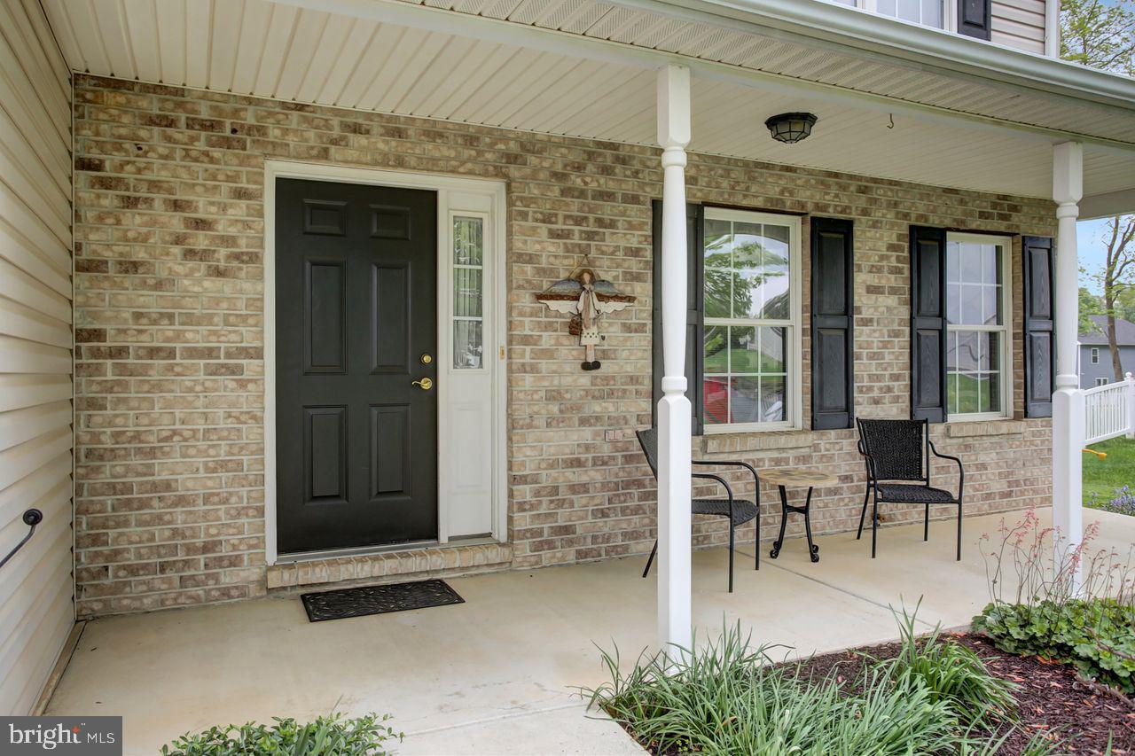 HAMPTON HILLS - Residential