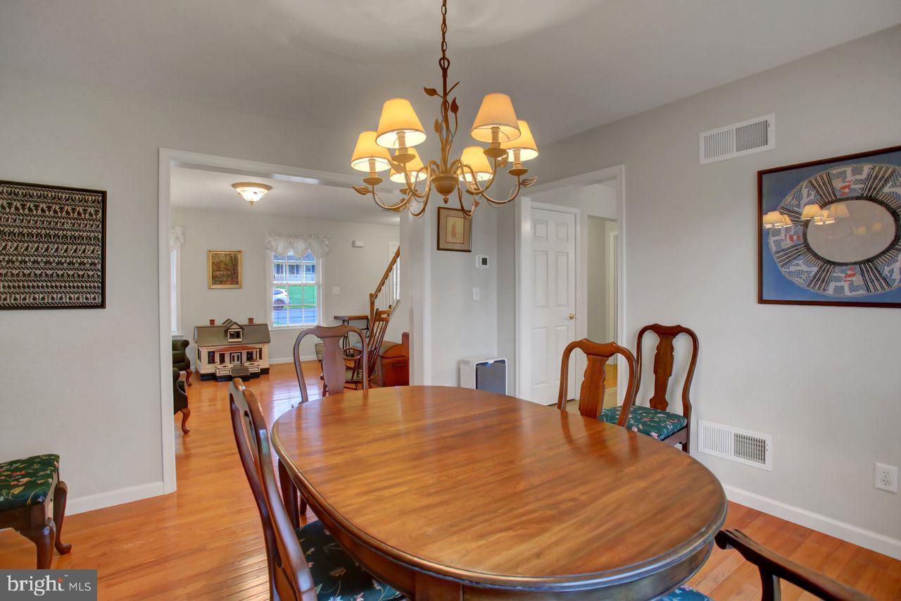 HAMPTON HILLS - Residential