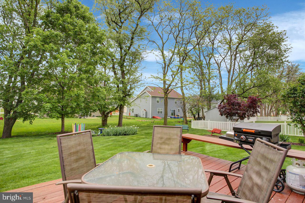 HAMPTON HILLS - Residential