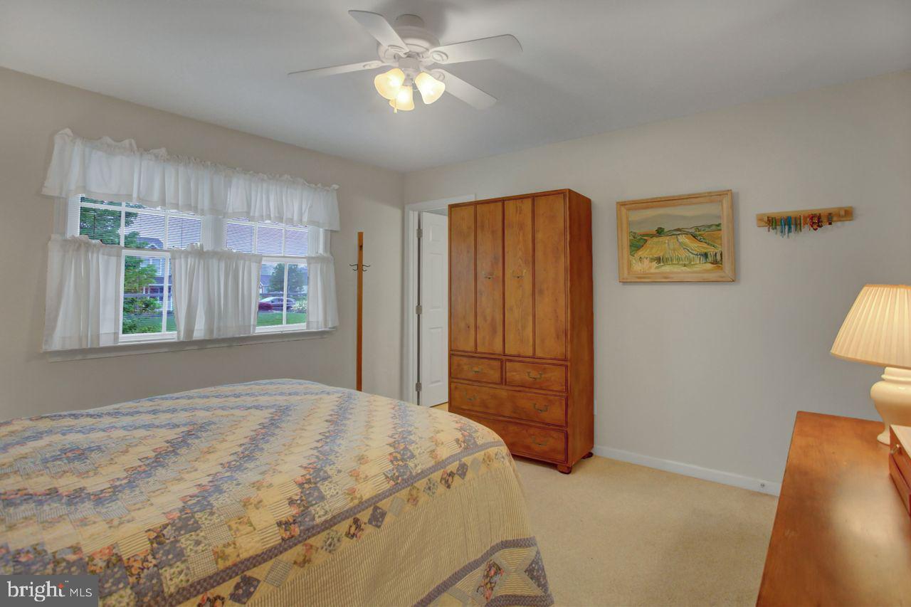 HAMPTON HILLS - Residential