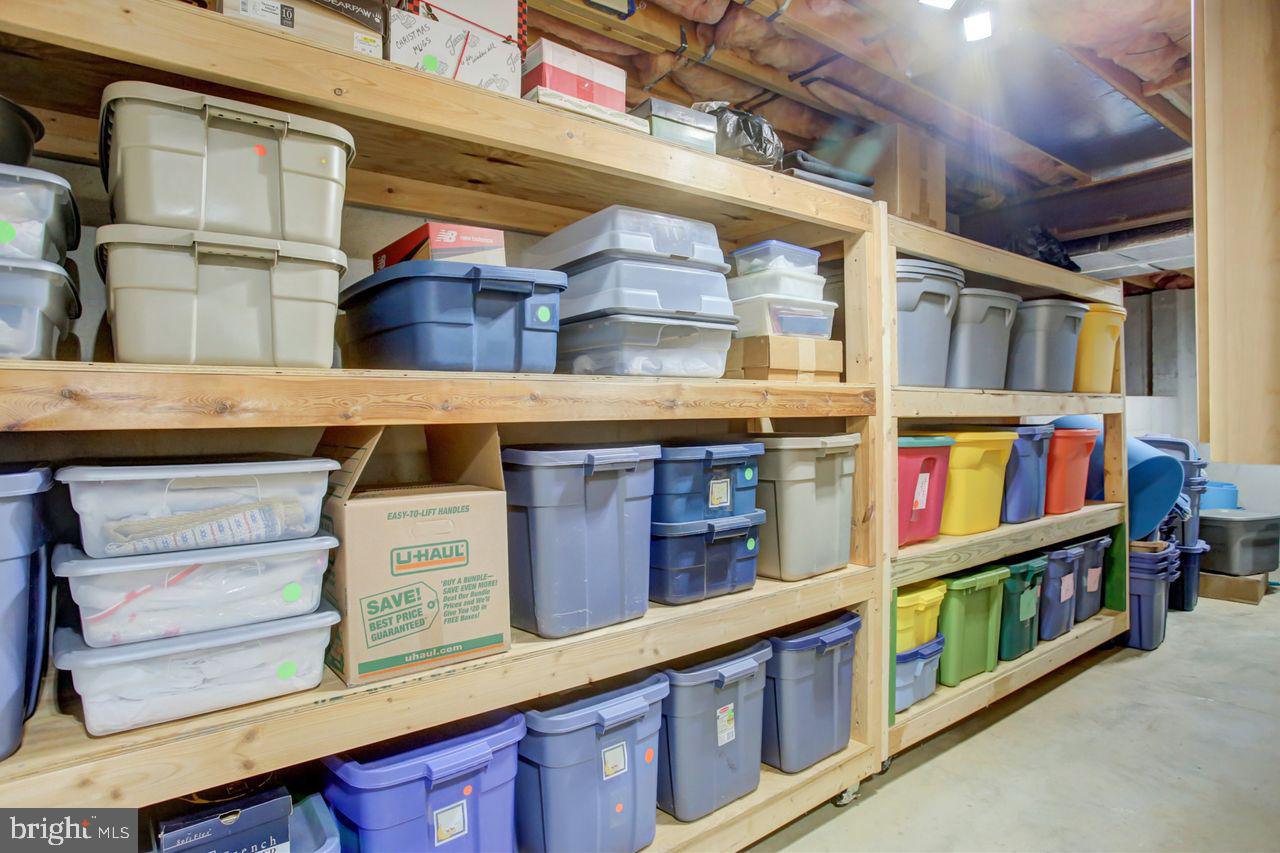 HAMPTON HILLS - Residential