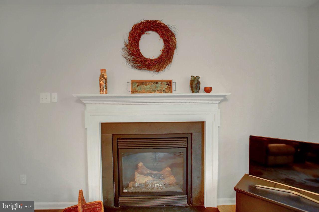 HAMPTON HILLS - Residential