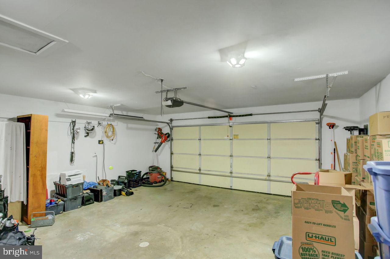 HAMPTON HILLS - Residential