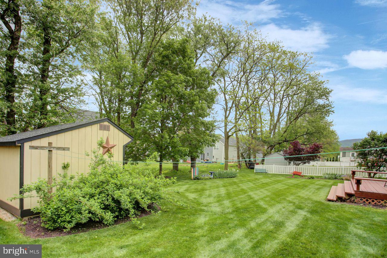 HAMPTON HILLS - Residential