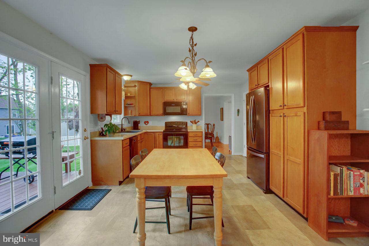 HAMPTON HILLS - Residential